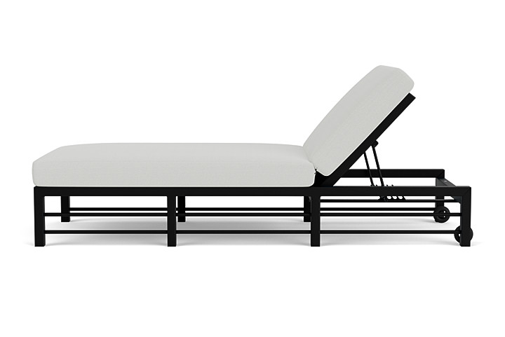 Lloyd Flanders™ Southport Chaise  - White, Loveboat Mint