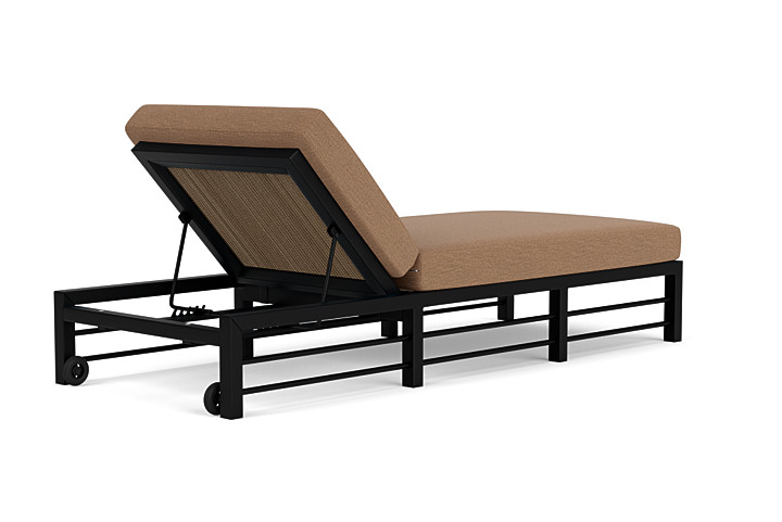 Lloyd Flanders™ Southport Chaise  - Fawn, Canvas Natural