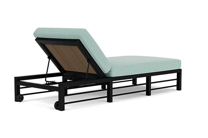 Lloyd Flanders™ Southport Chaise  - Fawn, Unearth Dew