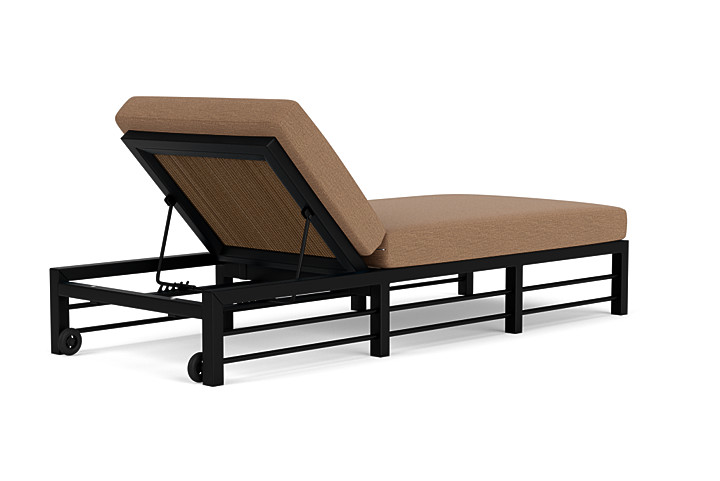 Lloyd Flanders™ Southport Chaise  - Hickory, Canvas Natural