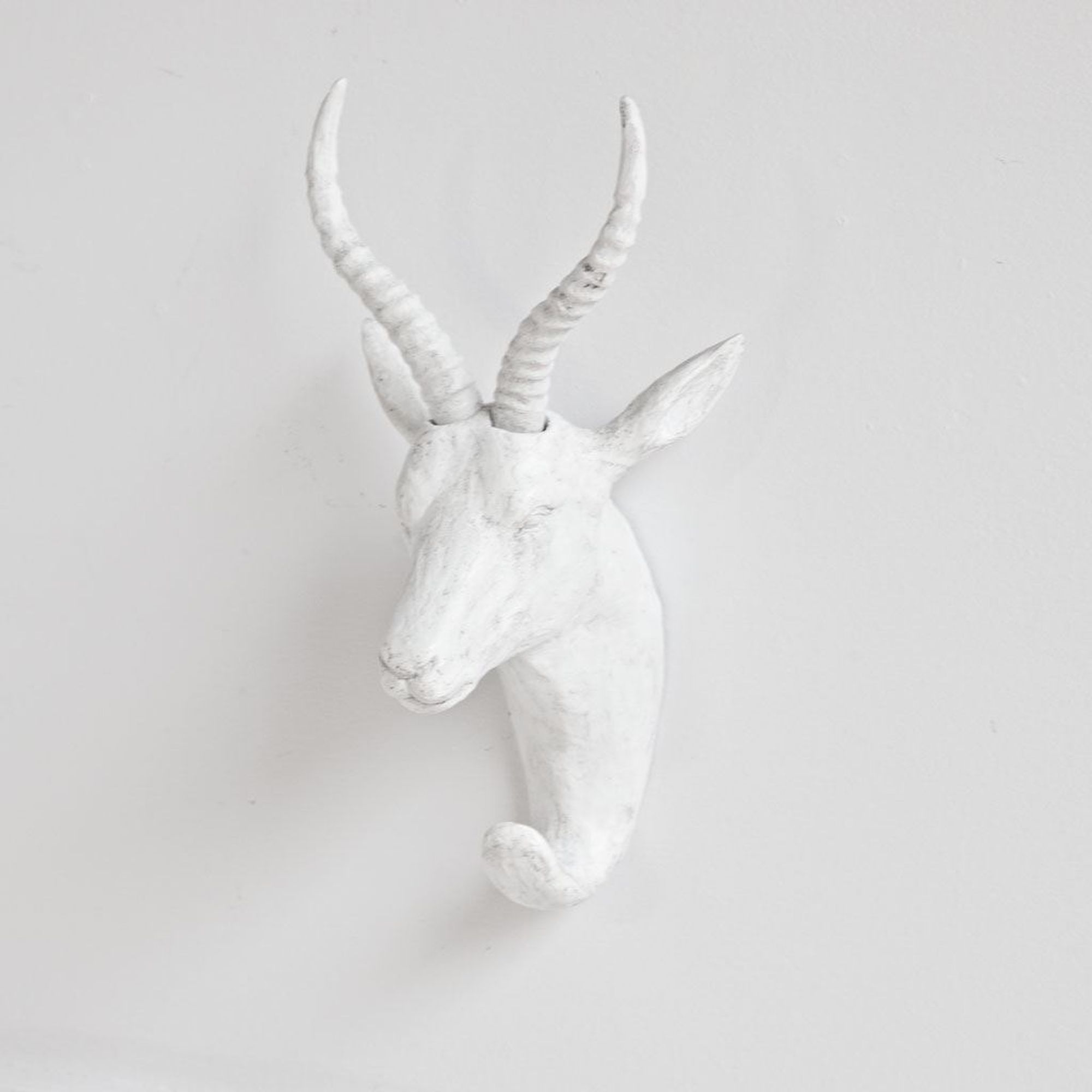 Mercana - Dugaleon VII White Ibex Coat Hook