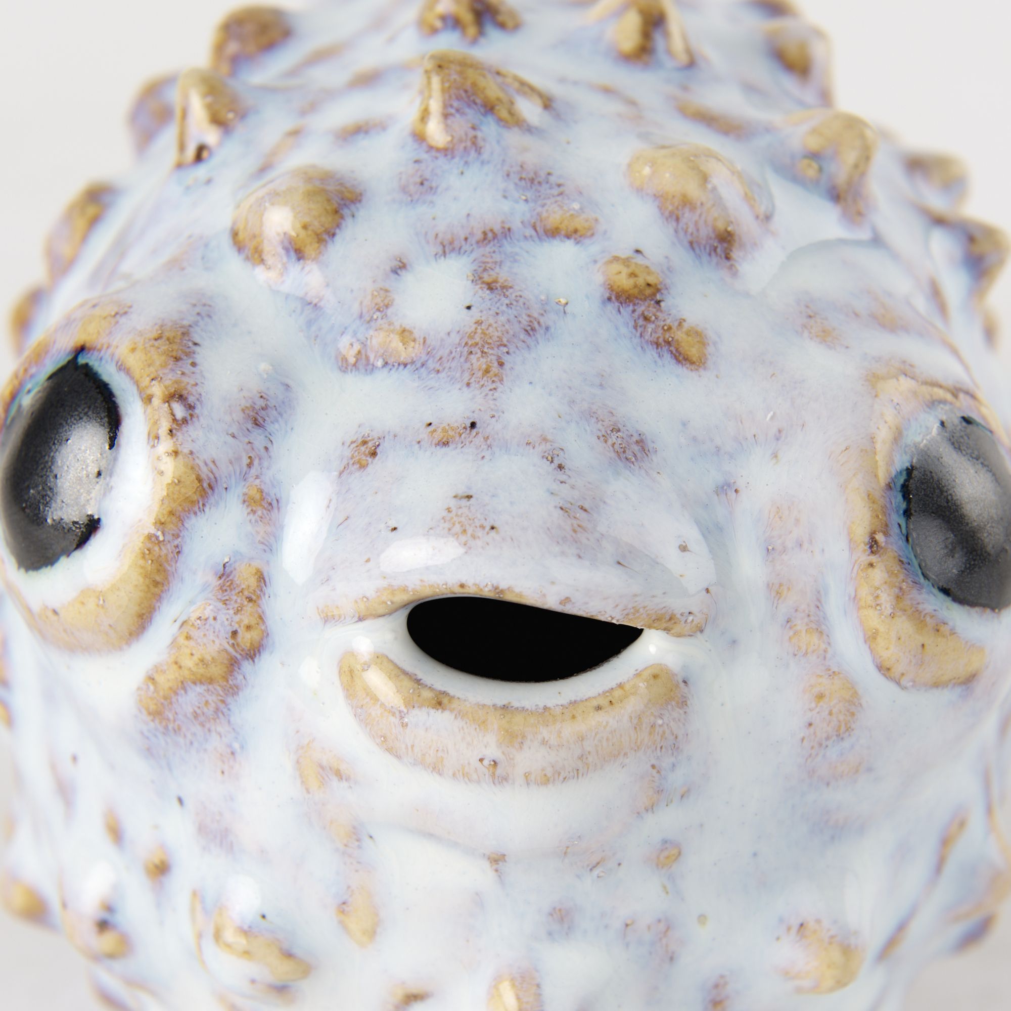 Mercana Spike I Small 8L x 4W Ceramic Puffer Fish - White