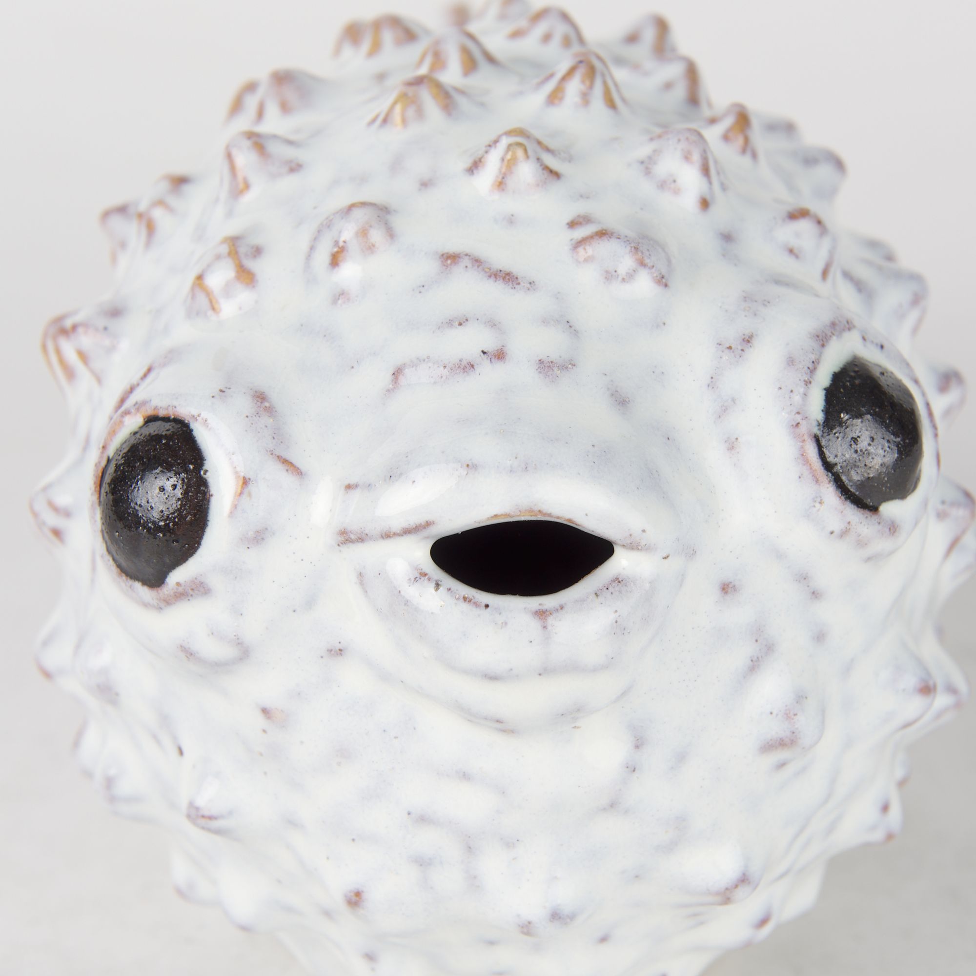 Mercana Spike II Large 10L x 6W Ceramic Puffer Fish - White