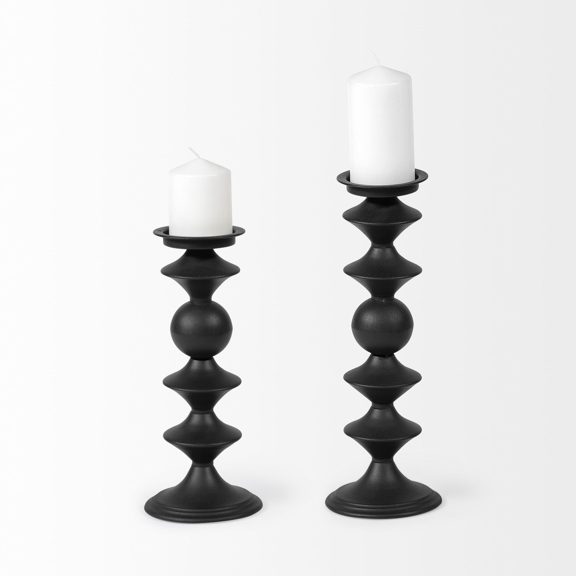 Mercana - Candelero I Black Metal Grooved Table Candle Holder