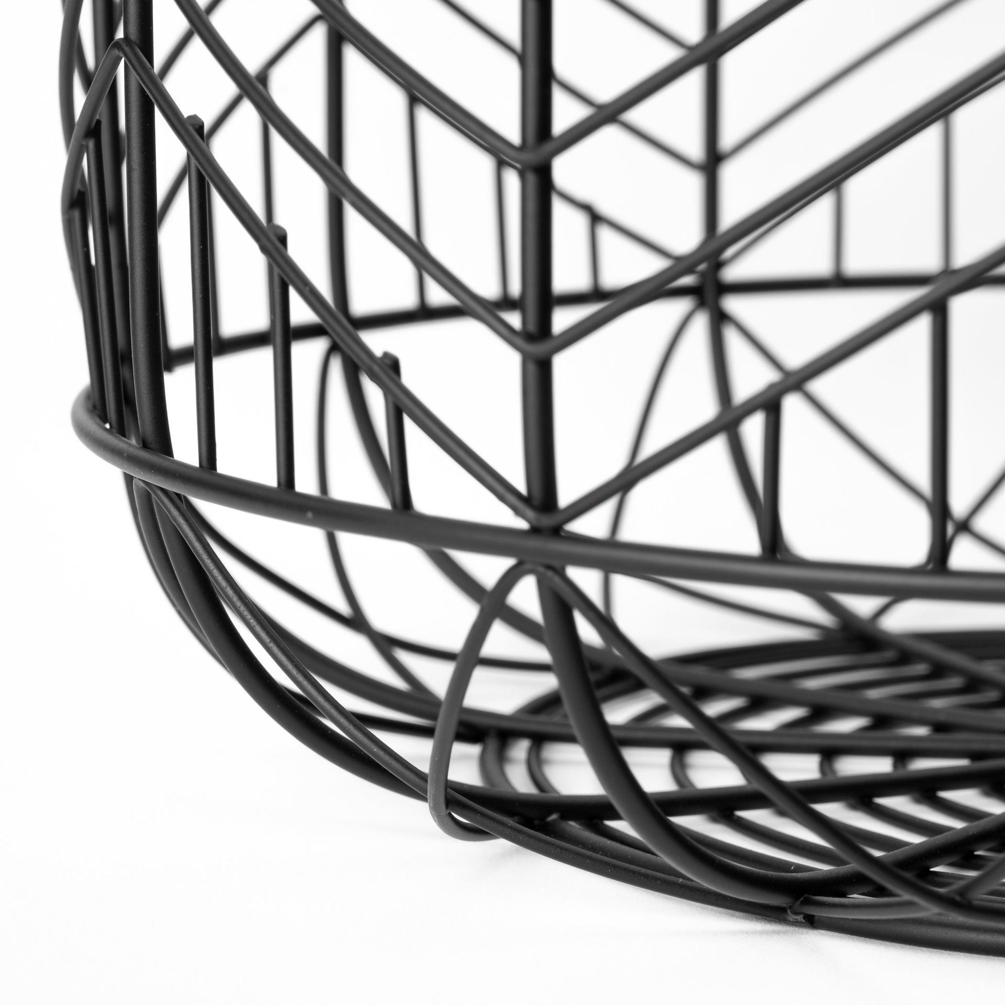 Mercana - Idris Black Metal Geometric Mesh Bowls (Set of 2)