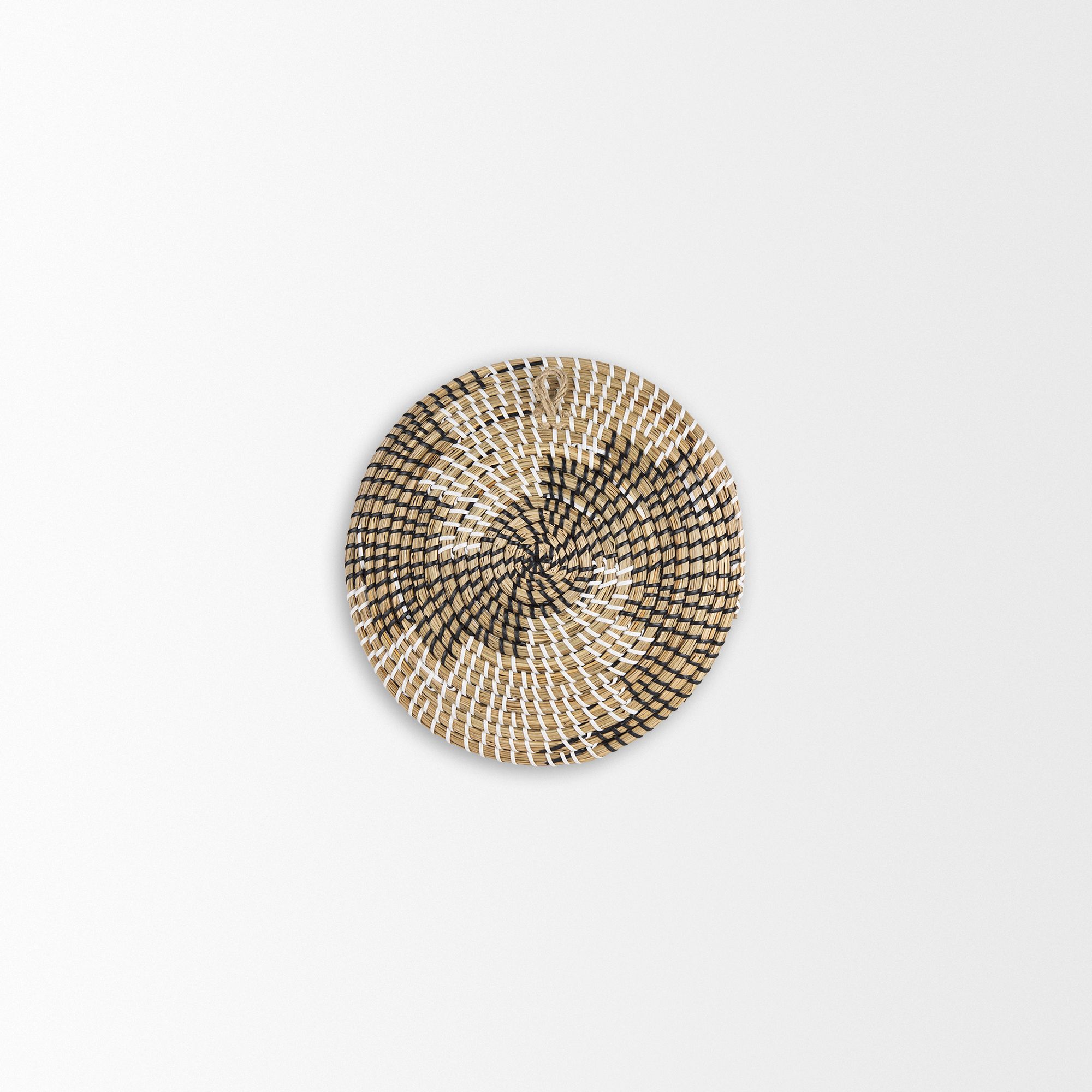 Mercana - Luna Light Brown Seagrass Round Wall Hanging Plate