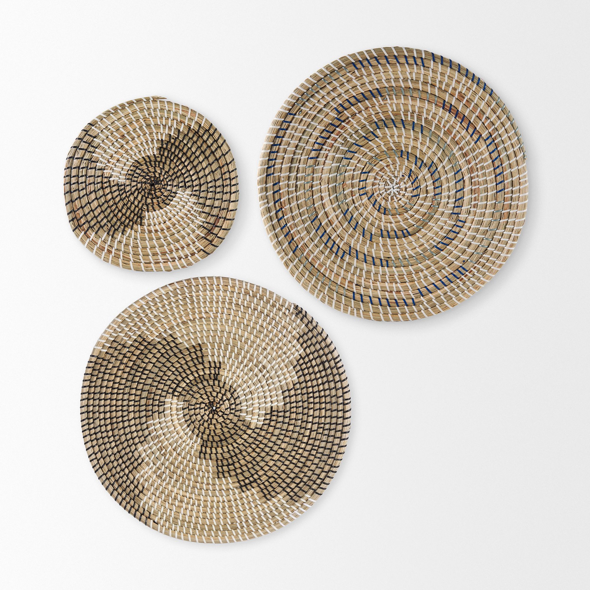 Mercana - Luna Light Brown Seagrass Round Wall Hanging Plate