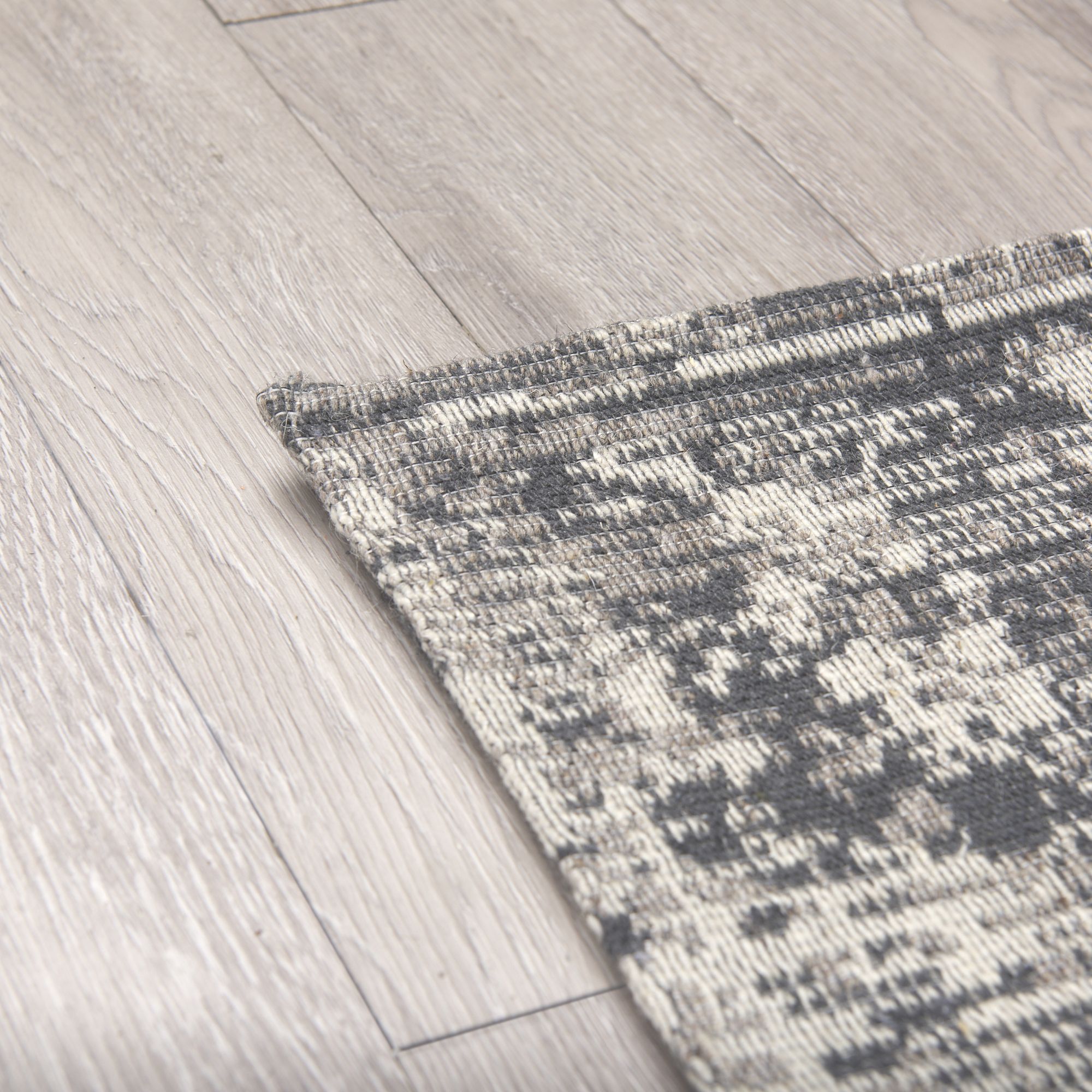 Mercana Greyson 5x8 Rug - Gray