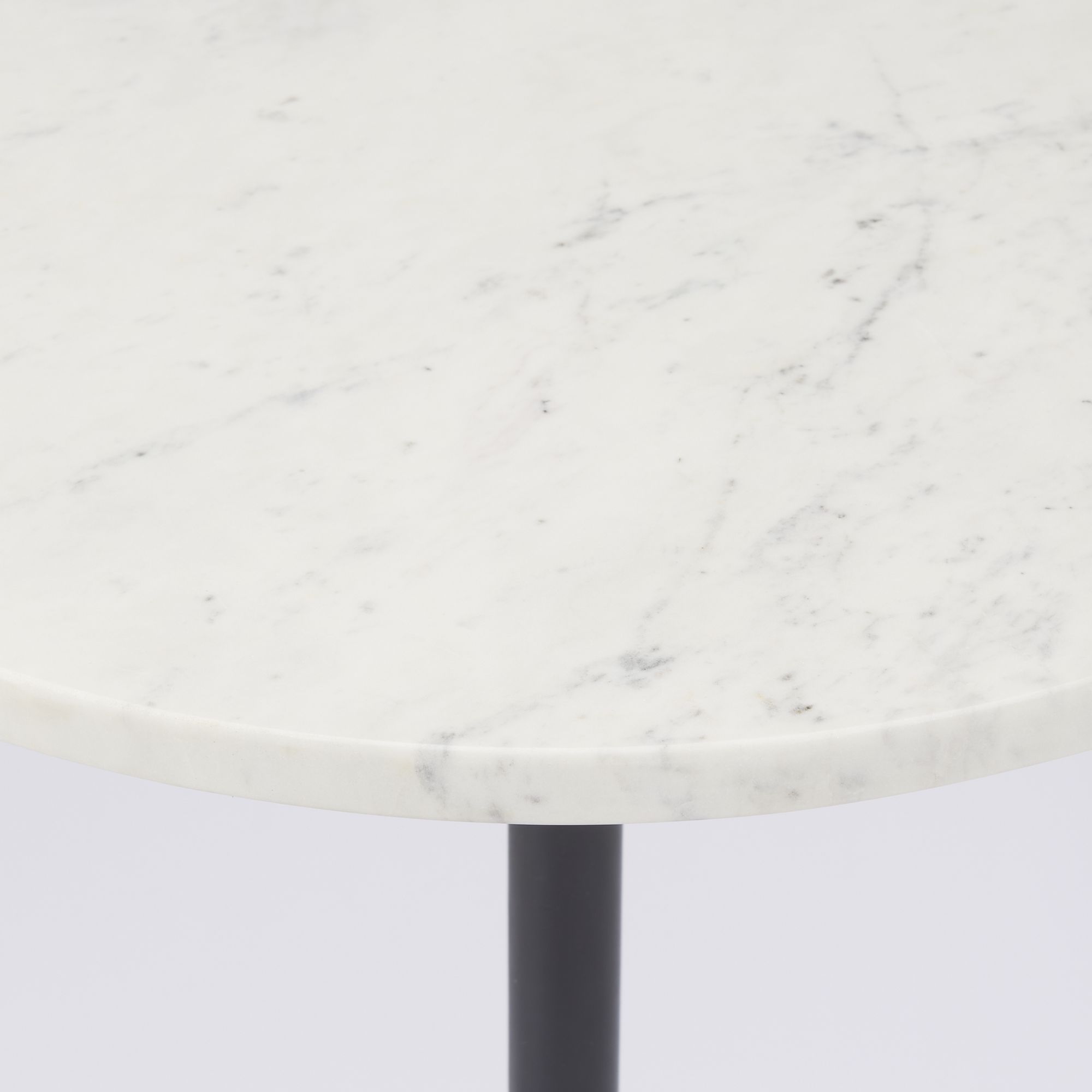 Mercana Maxwell Round End Table - White