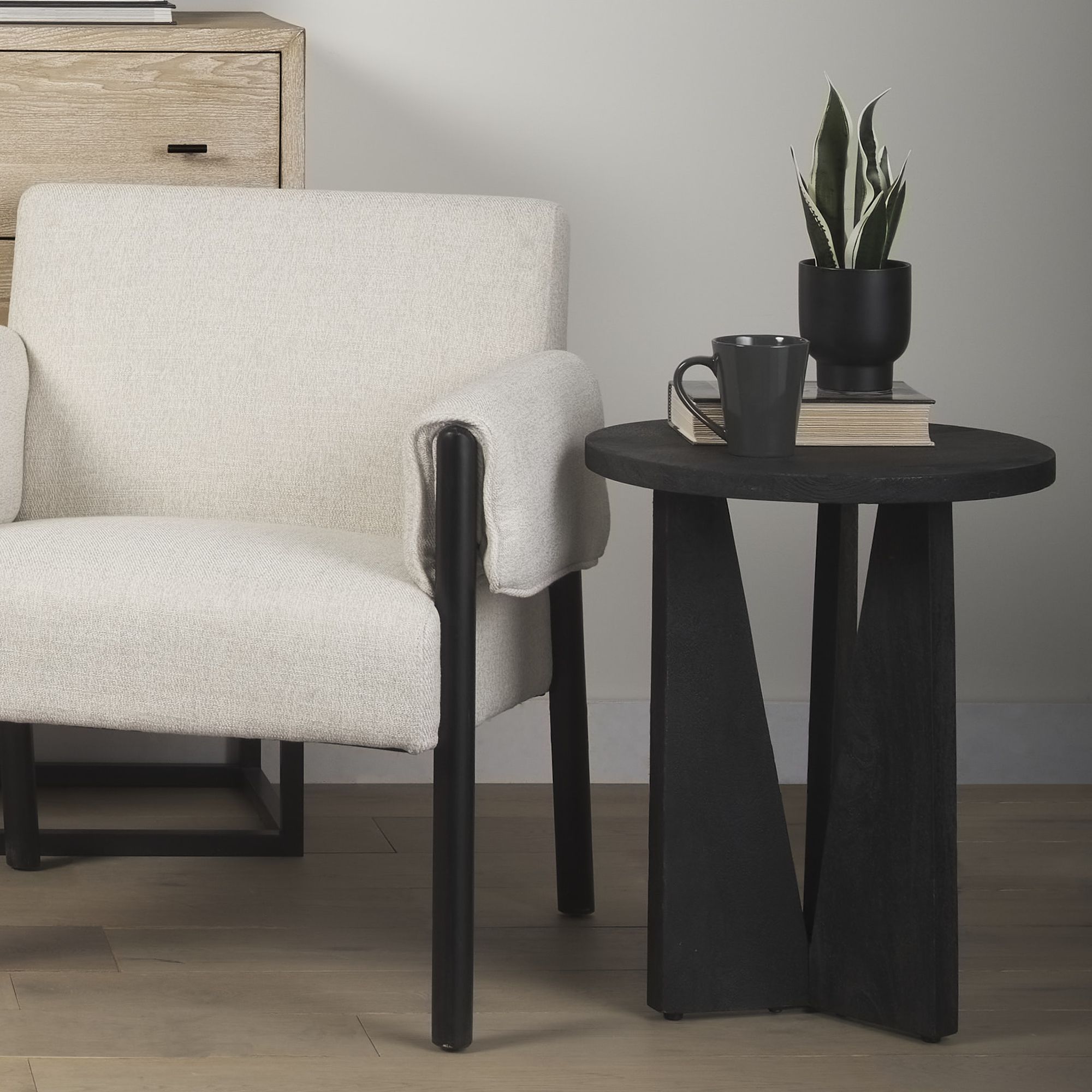 Mercana Mattius Accent Table - Black