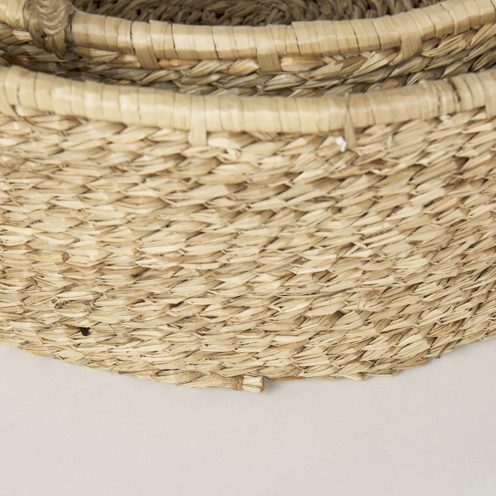 Mercana - Ayanna Deep Nesting Seagrass Baskets/Handles (Set of 2)