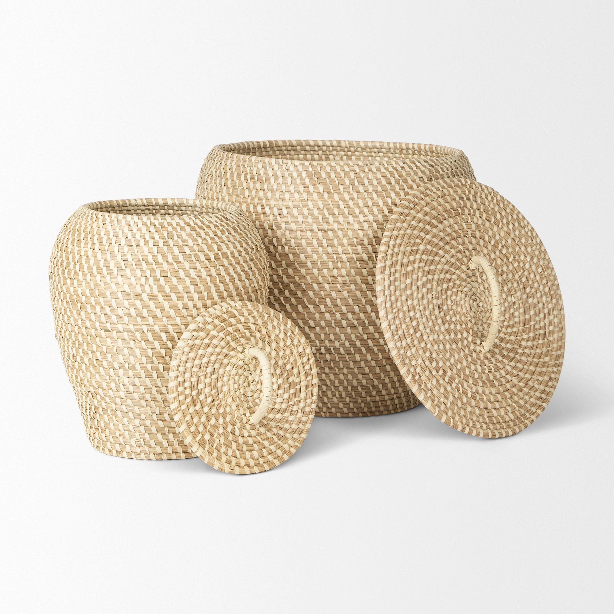 Mercana - Kalopa Seagrass Floor Baskets/Flat Handled Lid (Set of 2)