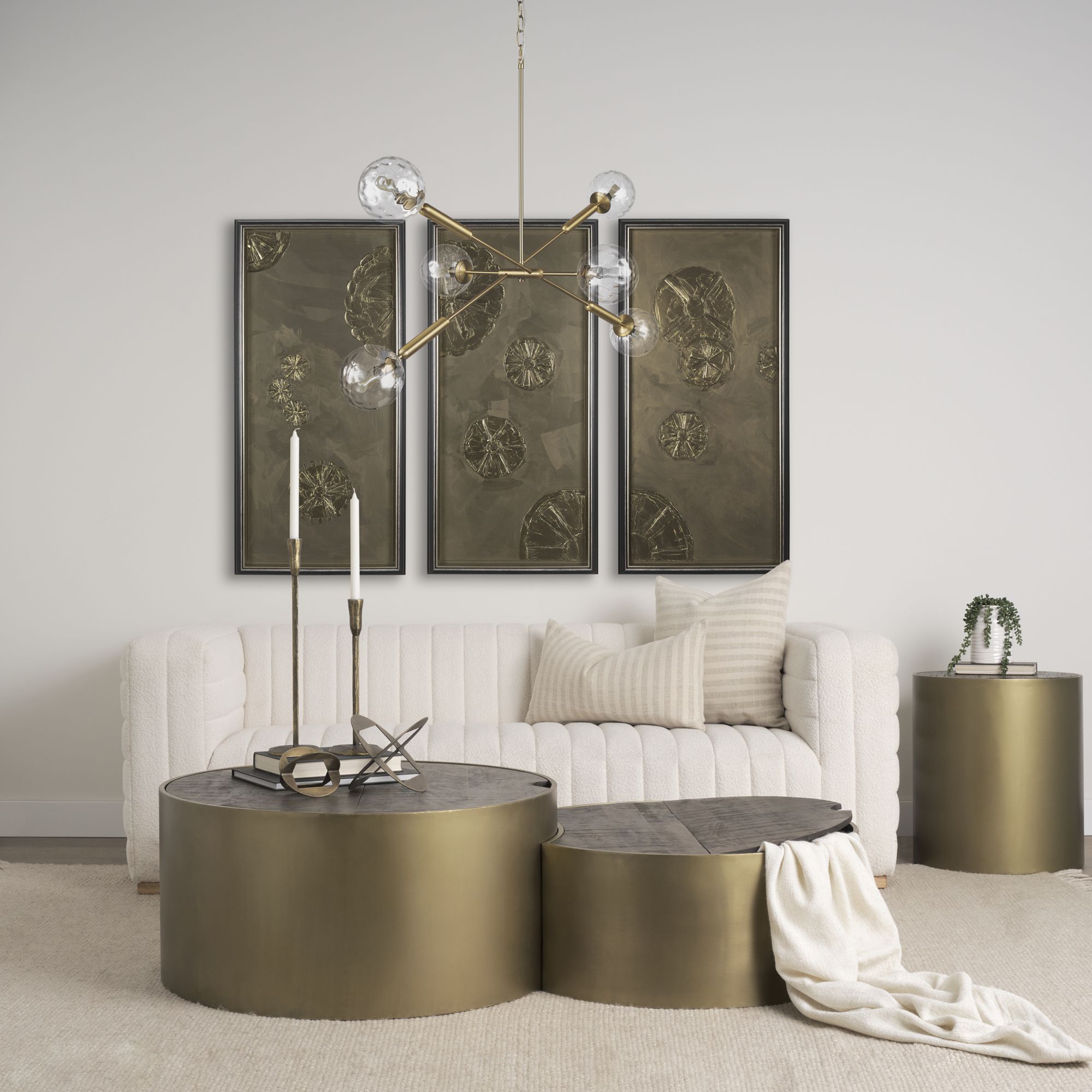 Mercana - Britton Gold Metal with Clear Glass Globes 6-Light Chandelier