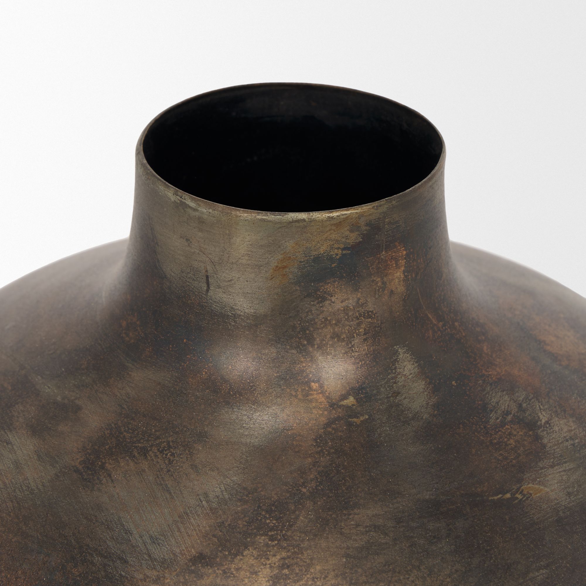 Mercana Daya Short Metal Vase - Antiqued Gold