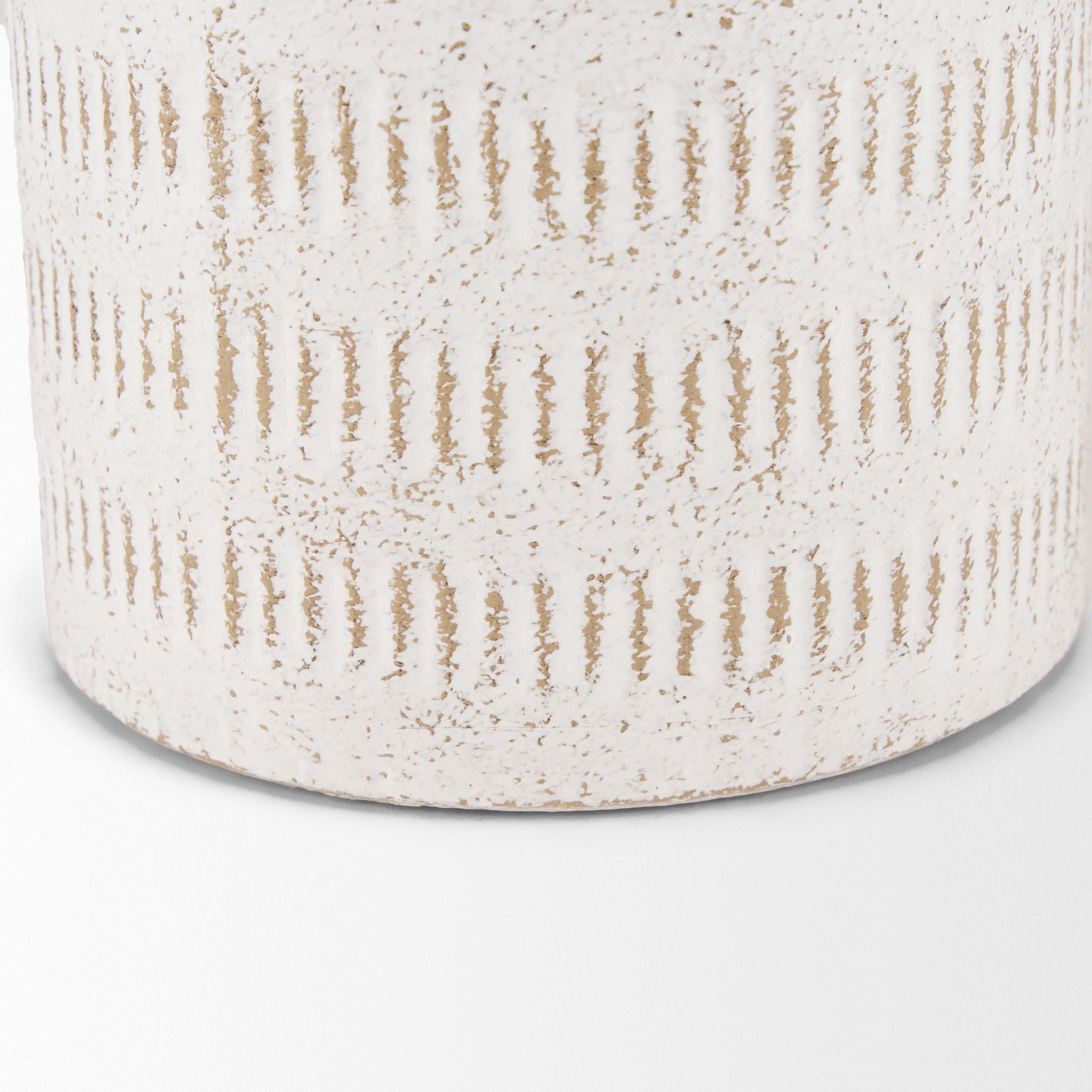 Mercana Tisha Small Distressing Metal Vase - White