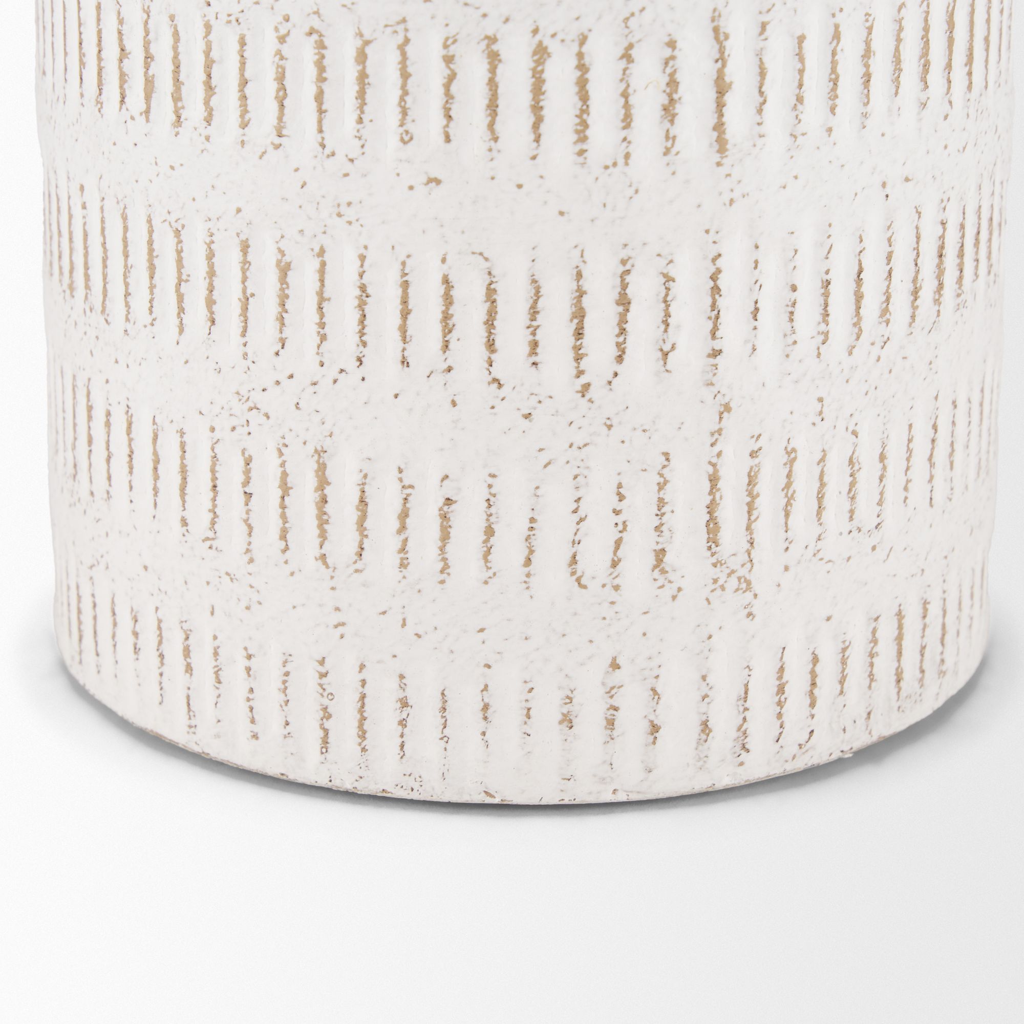 Mercana Tisha Large Distressing Metal Vase - White