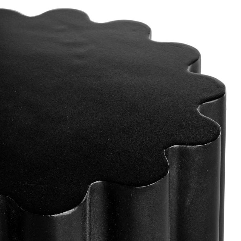 Moe's Taffy Accent Table - Black