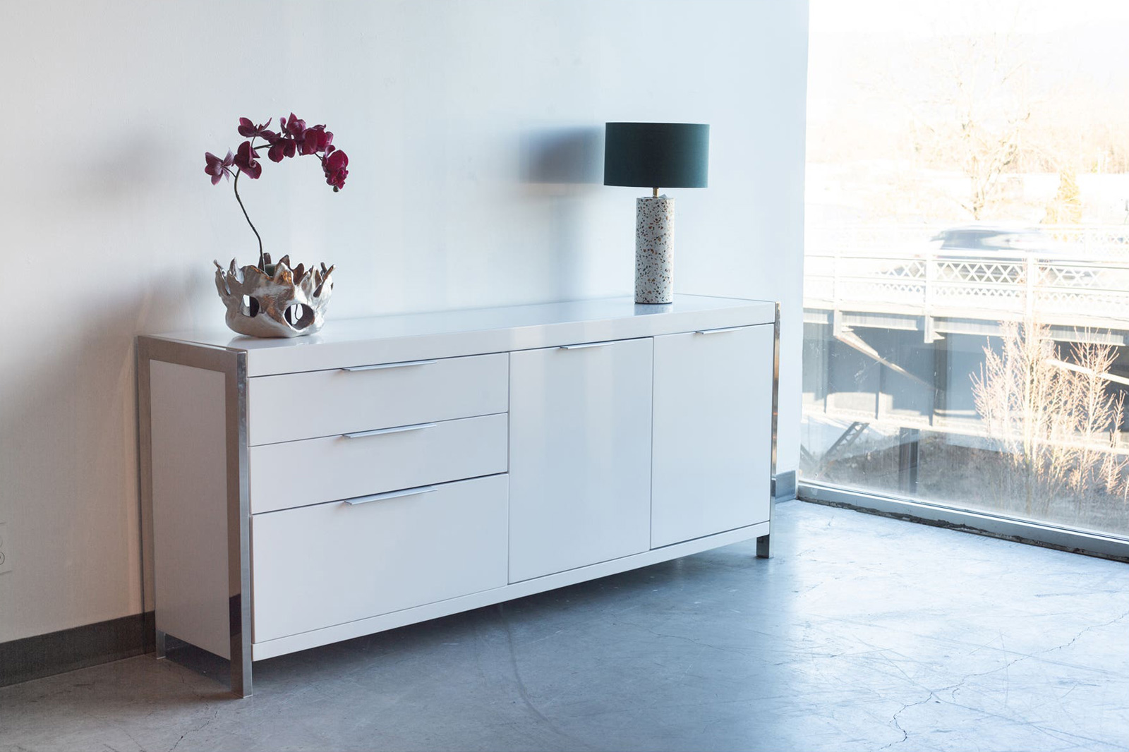 Moe's - Neo Sideboard in White