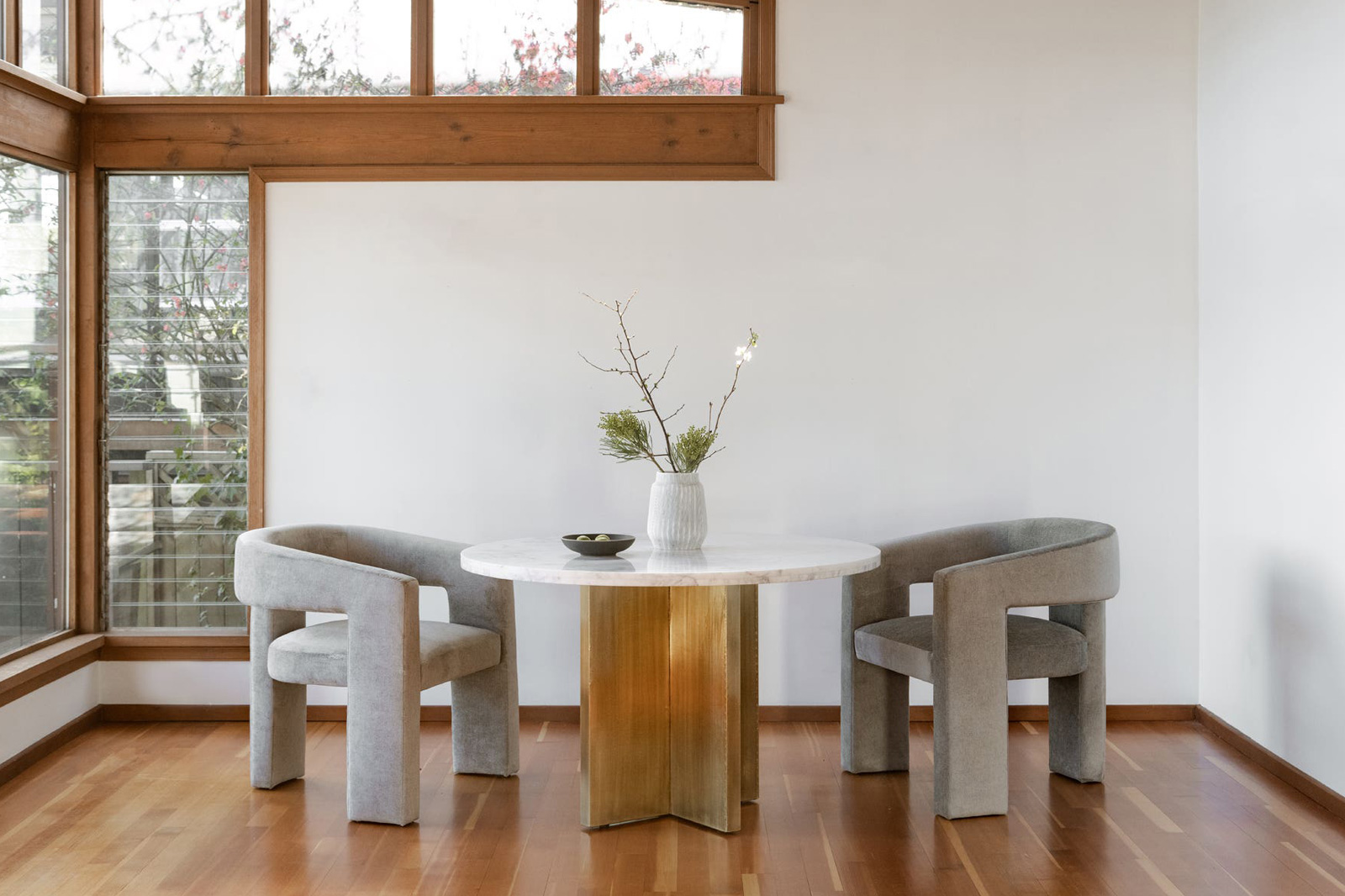 Moe's - Graze Dining Table in White