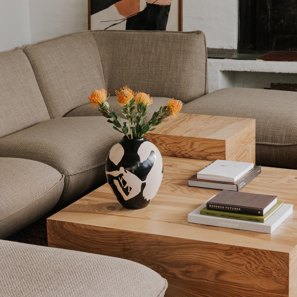 Moe's Nash Side Table - Honey Brown Burl