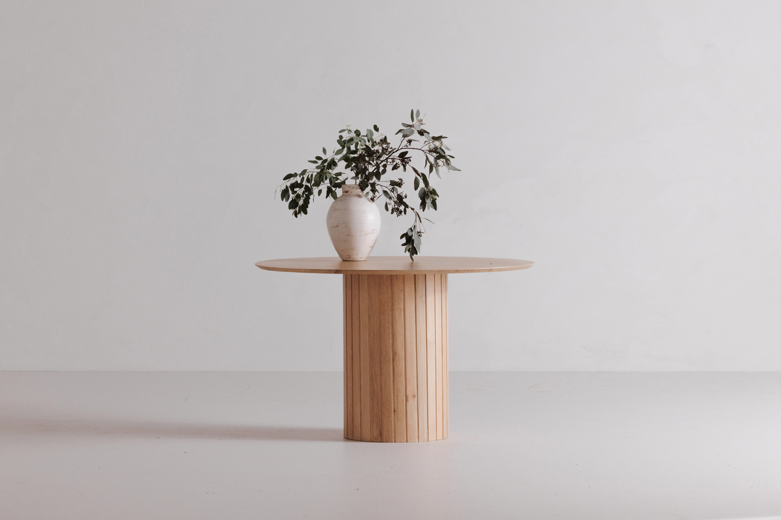 Moe's Povera Round Dining Table - Natural