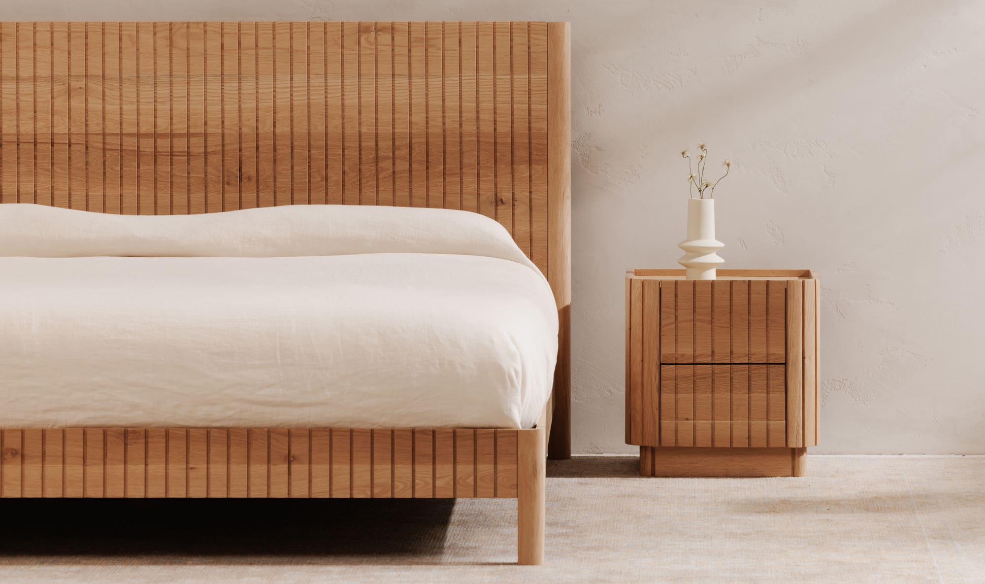 Moe's Povera Contemporary Queen Size Bed - Oak