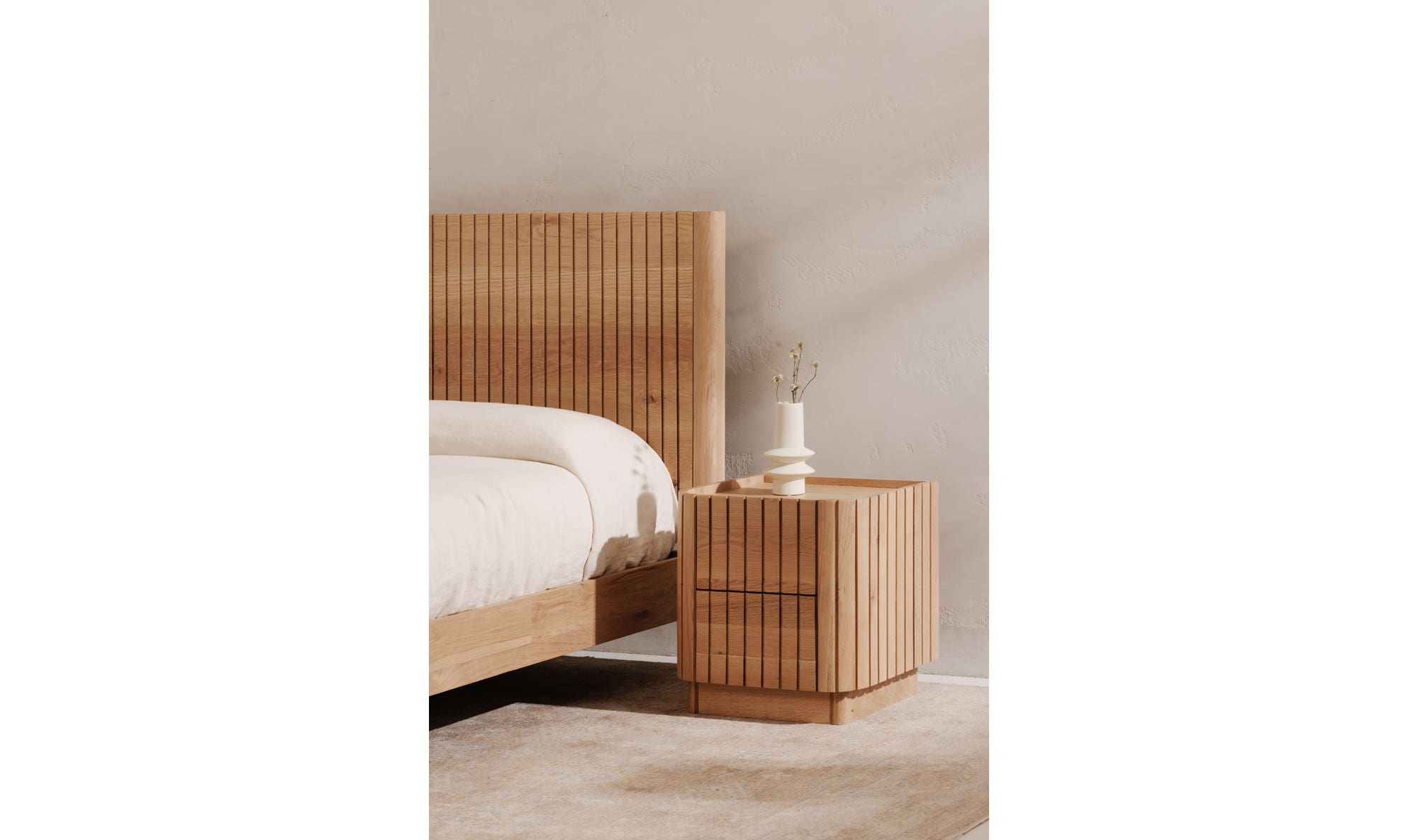 Moe's Povera Contemporary Queen Size Bed - Oak