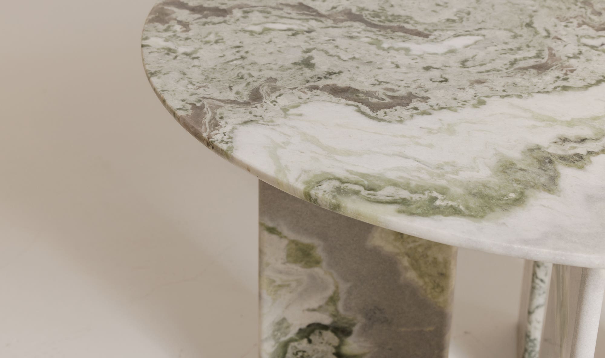 Moe's Celia Contemporary Round Dining Table - Green Onyx Marble