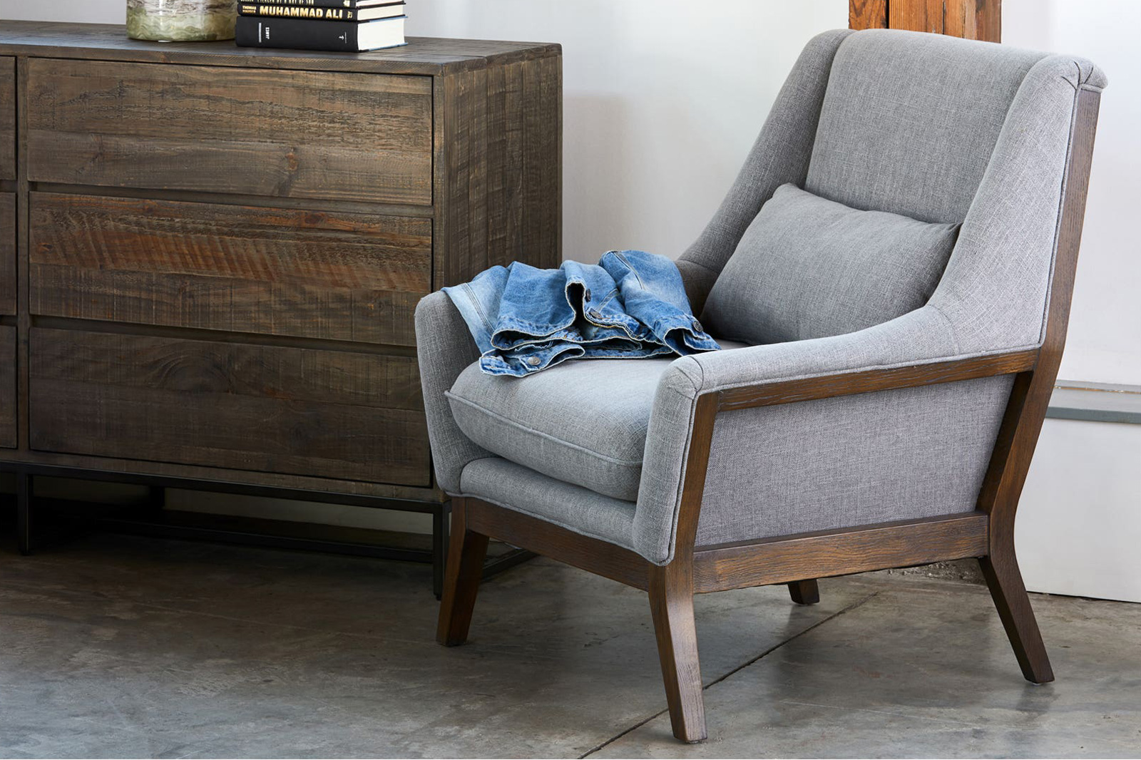 Moe's - Gia Armchair in Gray