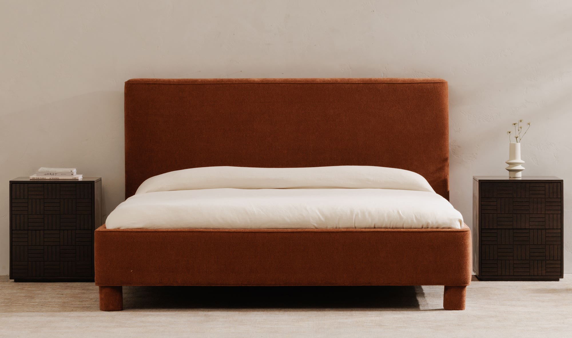 Moe's Ichigo Modern Queen Size Bed - Deep Orange