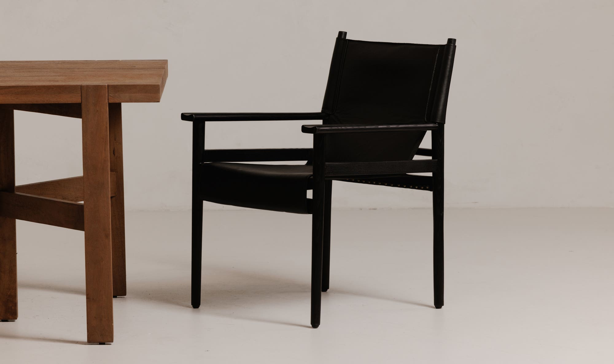 Moe's - Remy Mid-Century Modern Dining Chair