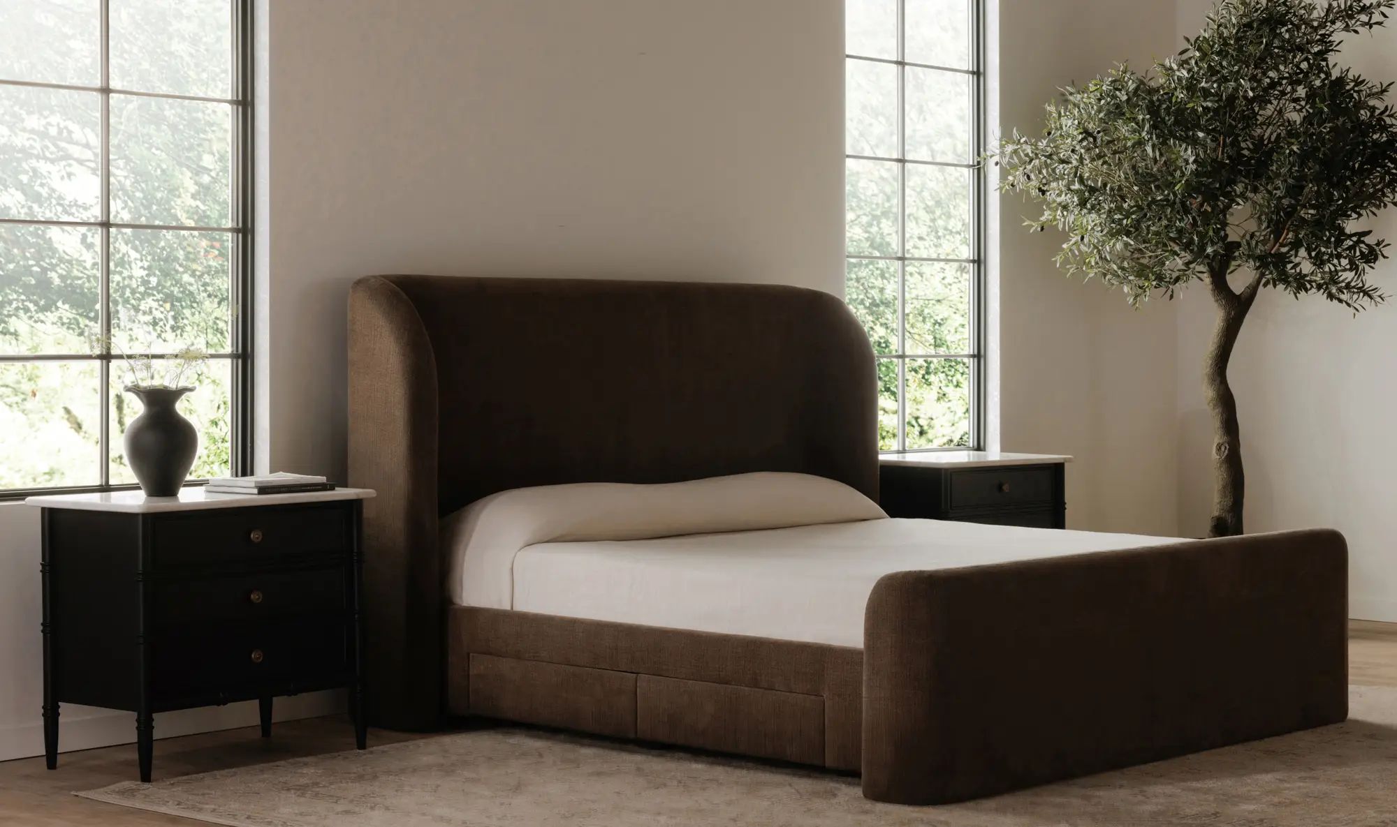 Moe's Sophia Contemporary King Size Bed - Brown