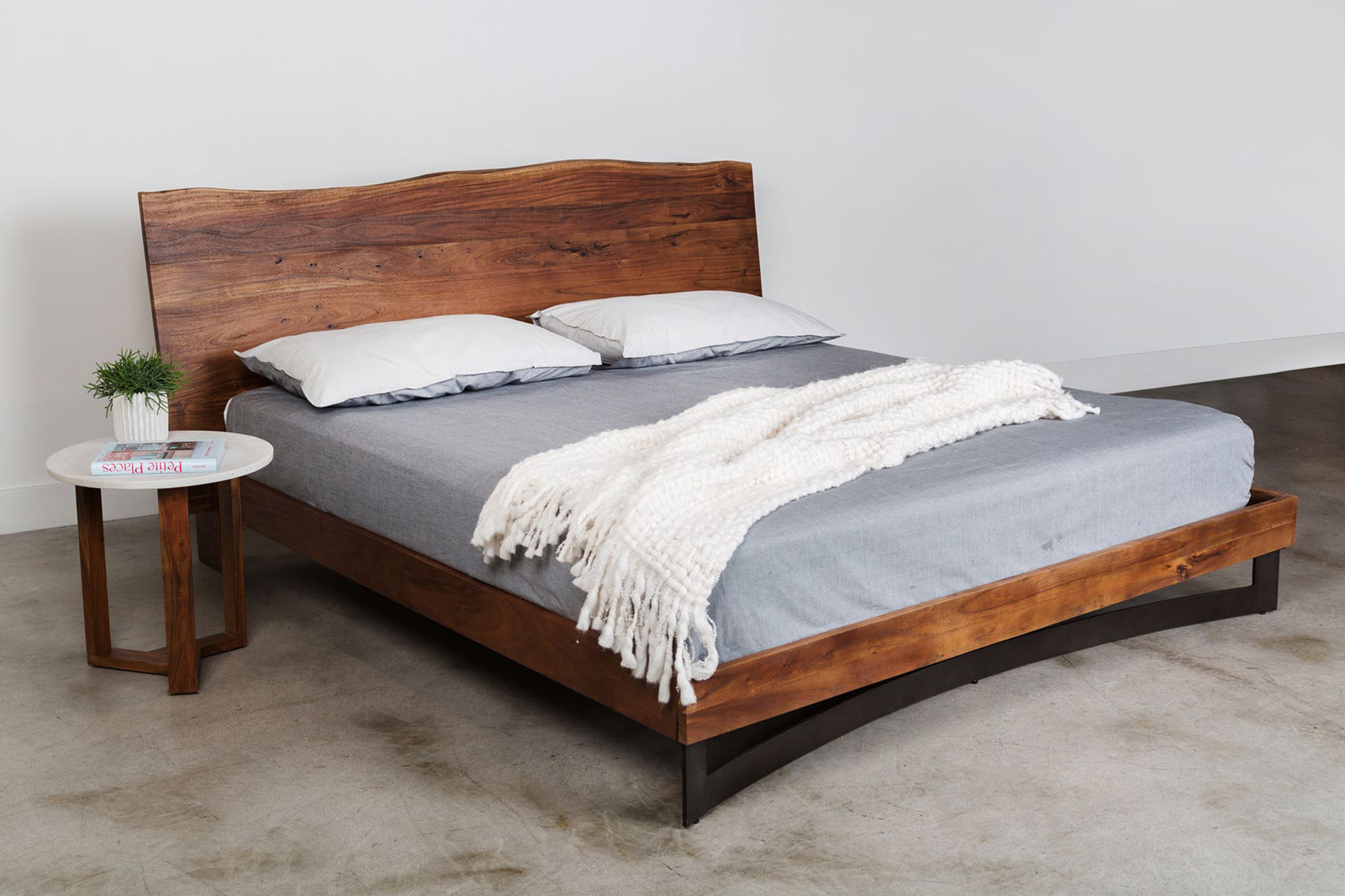 Moe's Bent Bed - Brown, Queen