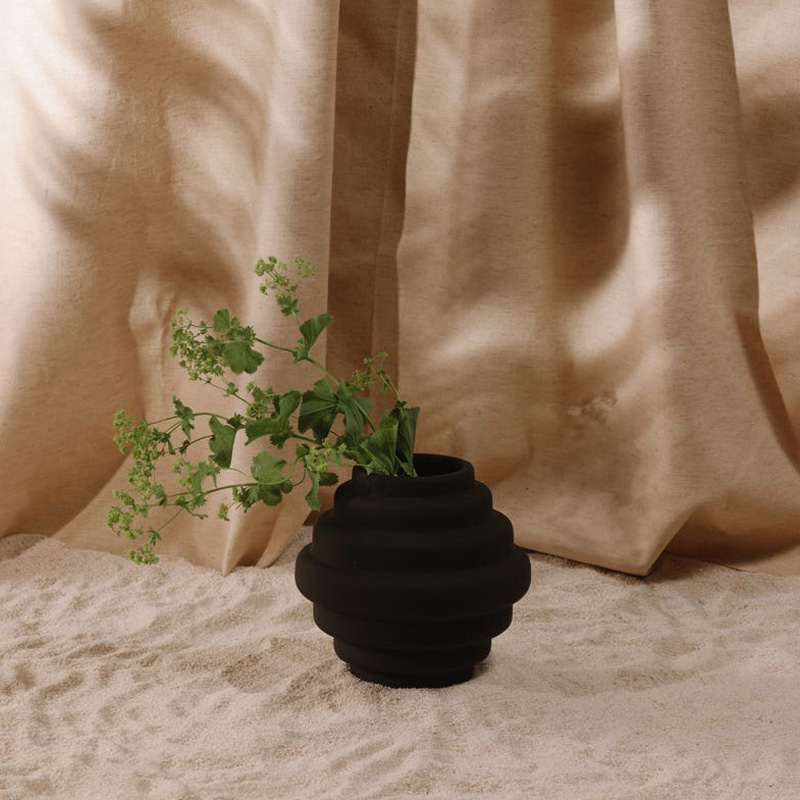 Moe's Mish Vase - Black