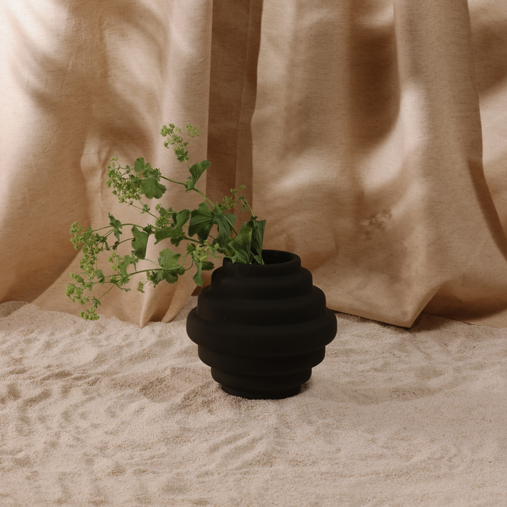 Moe's Mish Vase - Black