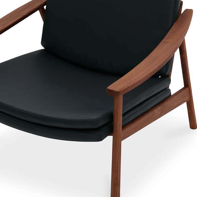 Moe's Harlowe Lounge Chair - Pebbled Black