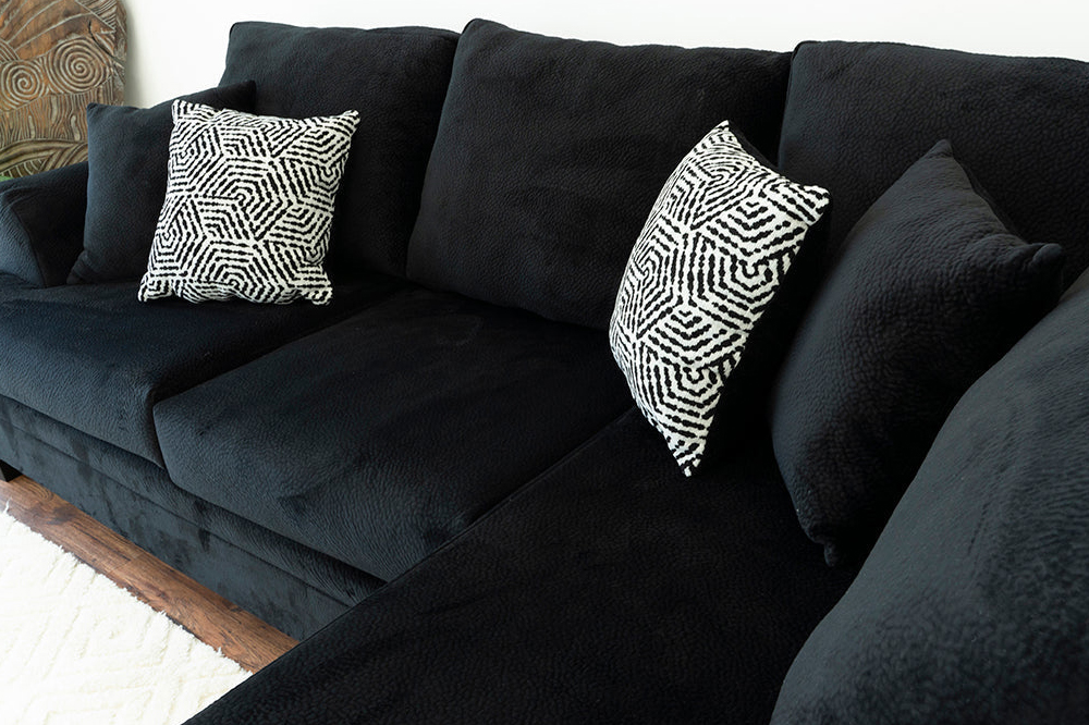 Nova Jamba Sectional - Black