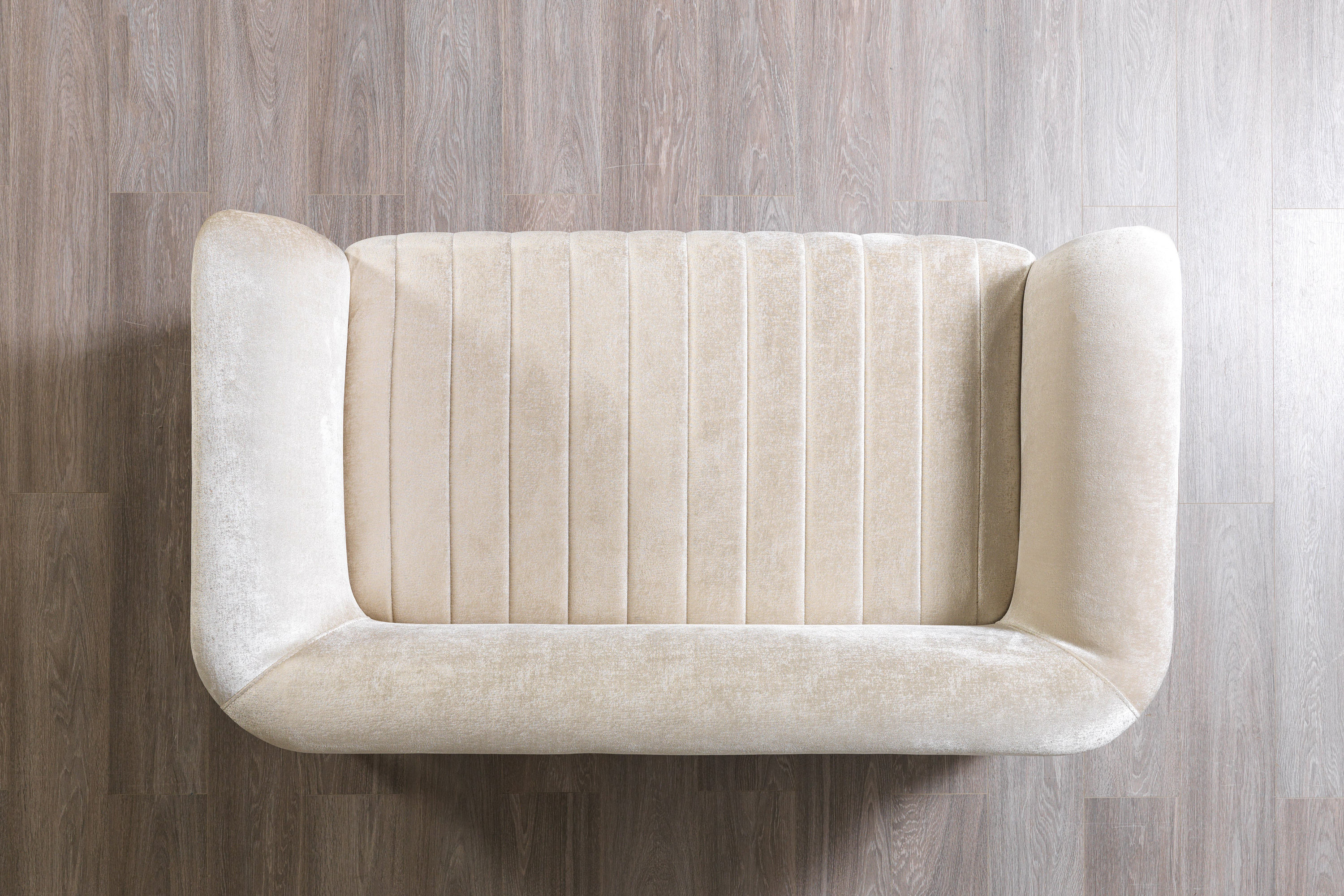 Nova - Leina Velvet Loveseat in Ivory-Coffee