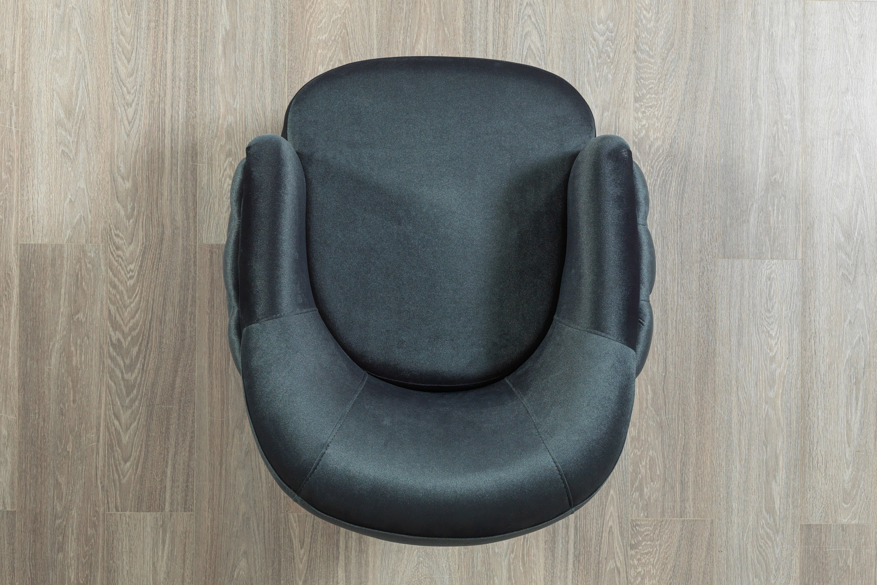 Nova™ Victoria Velvet Chair - Holly Green