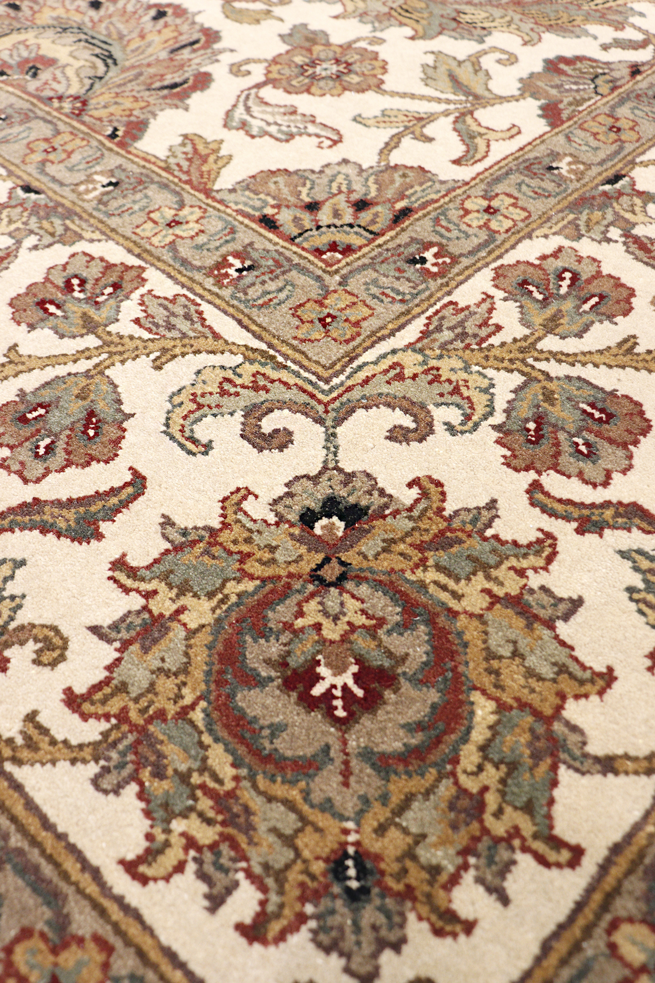 Pasargad - Agra Collection Hand Knotted Lamb's Wool Area Rug in Ivory, 107" x 144" (HS-145 IVORY 9X12)