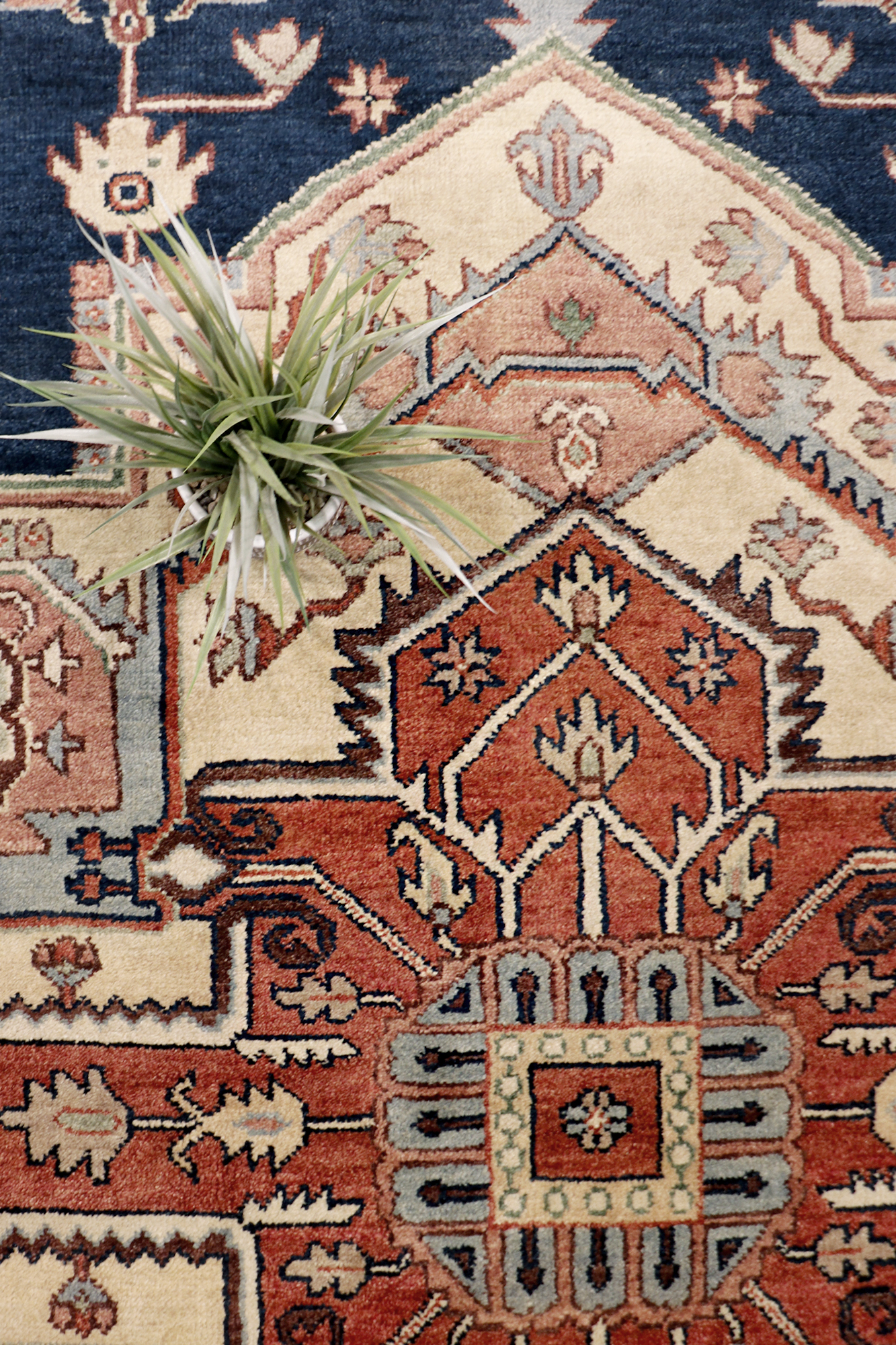 Pasargad - Serapi Collection Hand-Knotted Wool Area Rug in Navy/Rust, 142" x 178" (pb-10b nvy 12x15)