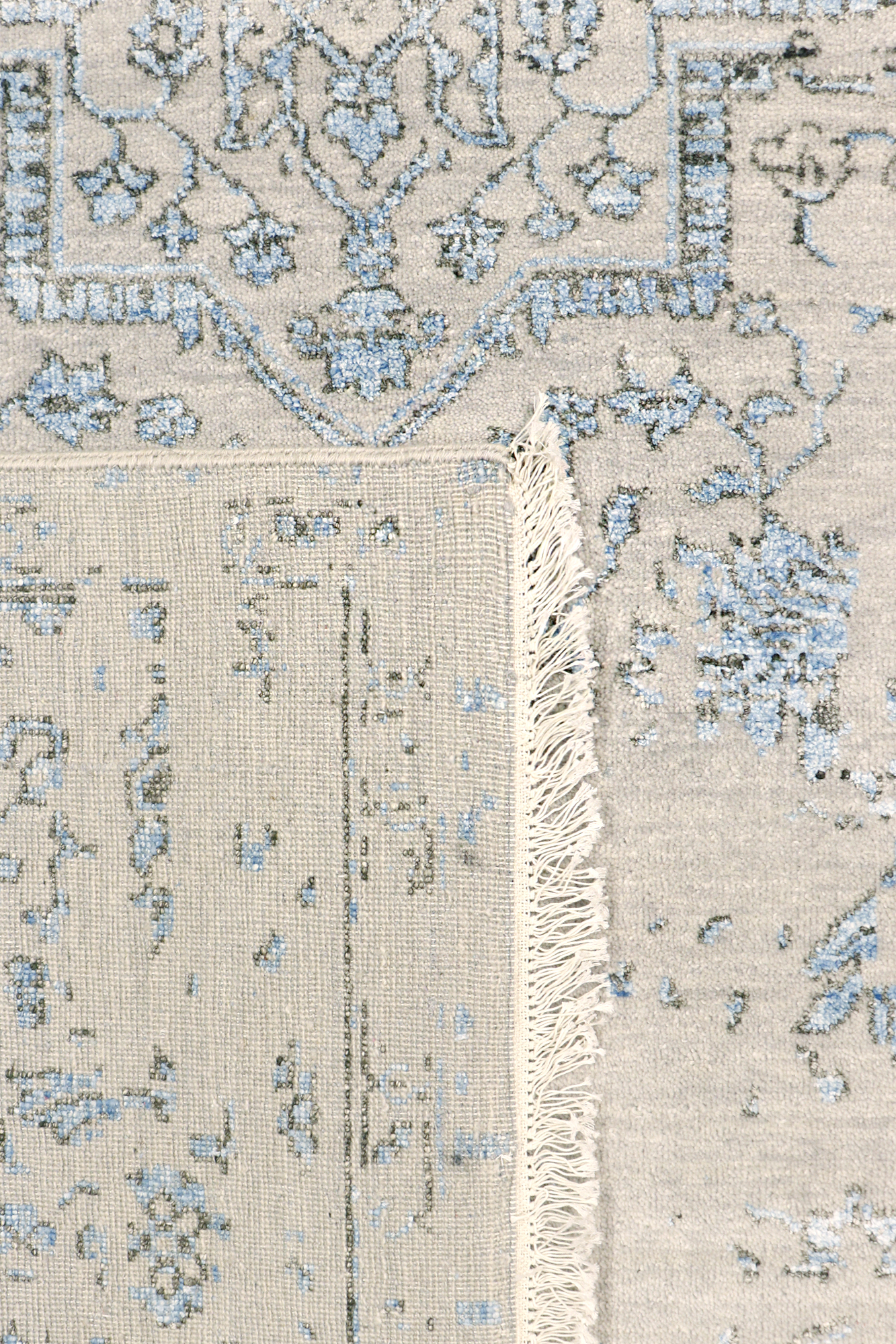 Pasargad - Transitional Collection Hand-Knotted Bamboo Silk/Wool Area Rug in Silver/L. Blue, 69" x 108" (pdc-1866 6x9)