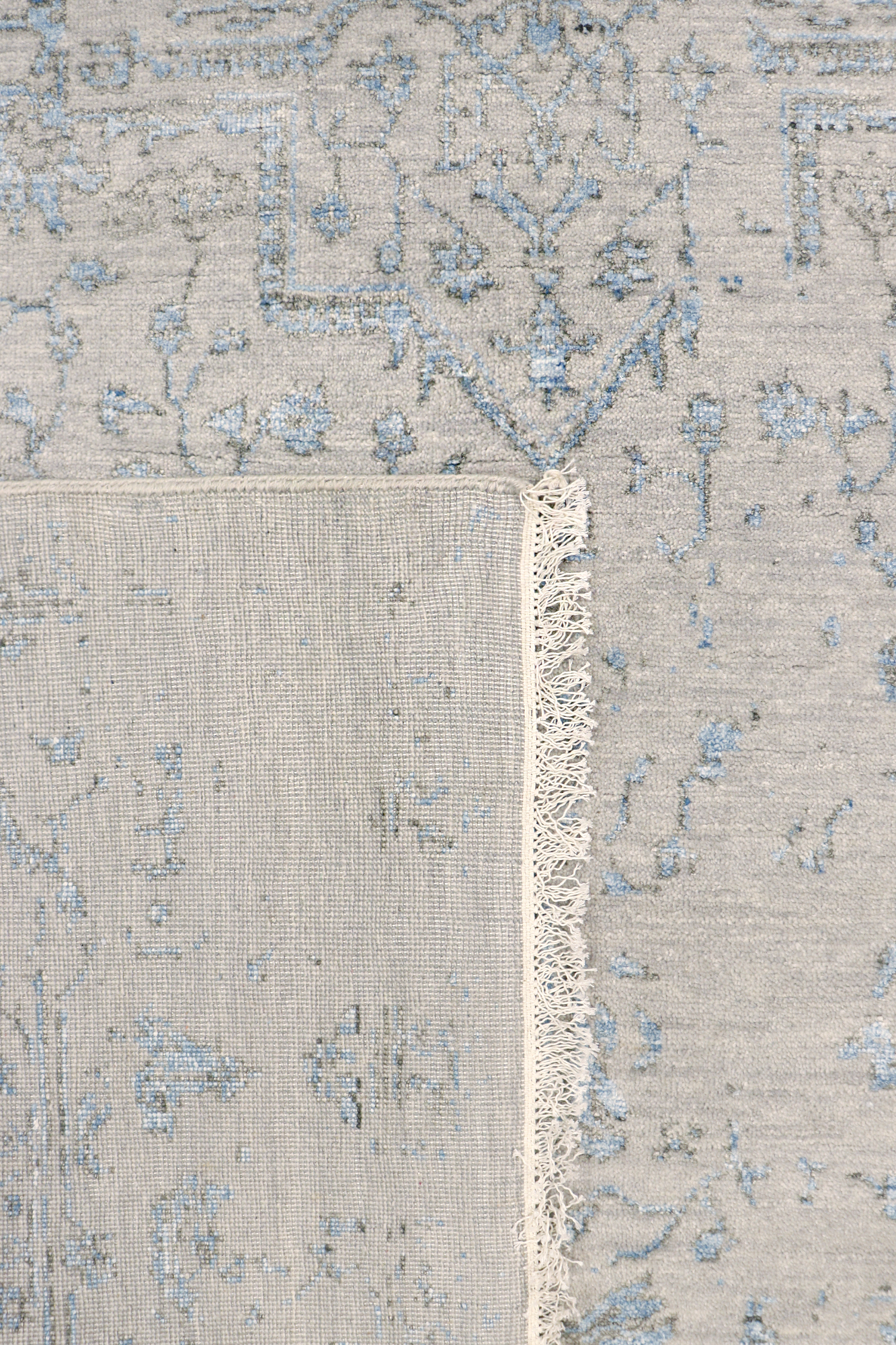 Pasargad - Transitional Collection Hand-Knotted Bamboo Silk/Wool Area Rug in Silver/L. Blue, 71" x 108" (pdc-245 6x9)