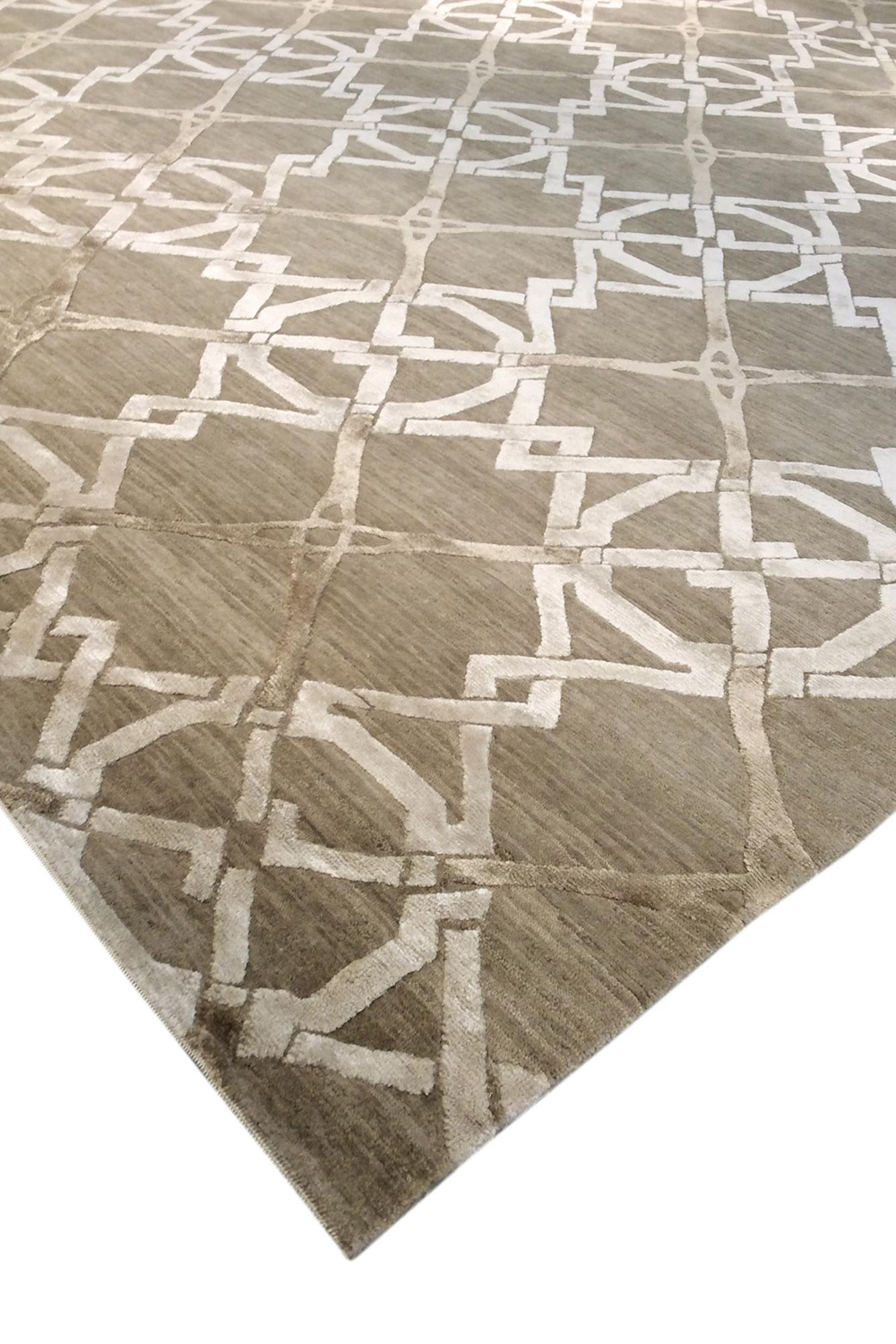 Pasargad - Modern Collection Hand-Knotted Silk and Wool Area Rug 97'' x 121'' (PG-02-1 8X10)