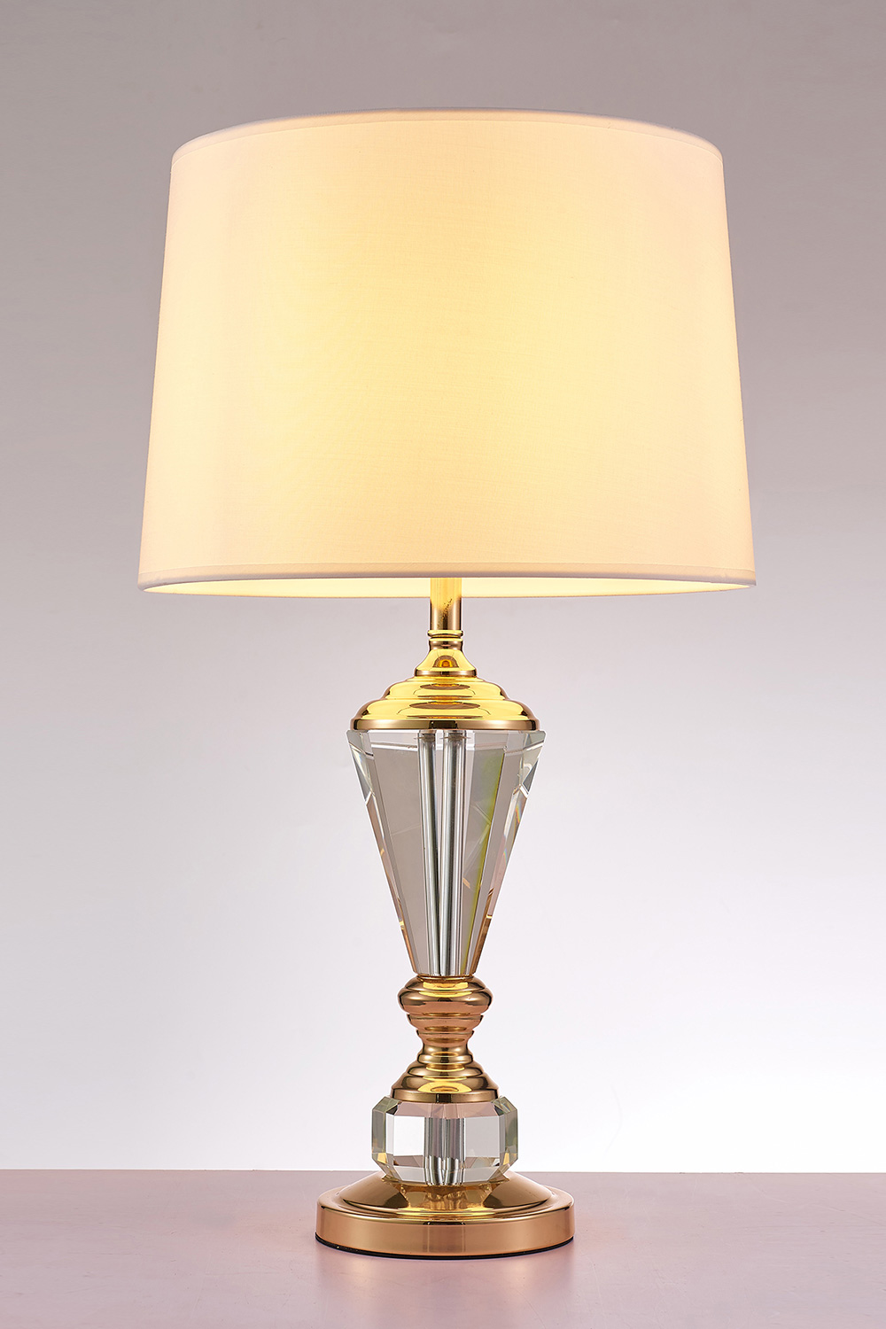 Pasargad - Luxus Collection Metal and Crystal Table Lamp Lights