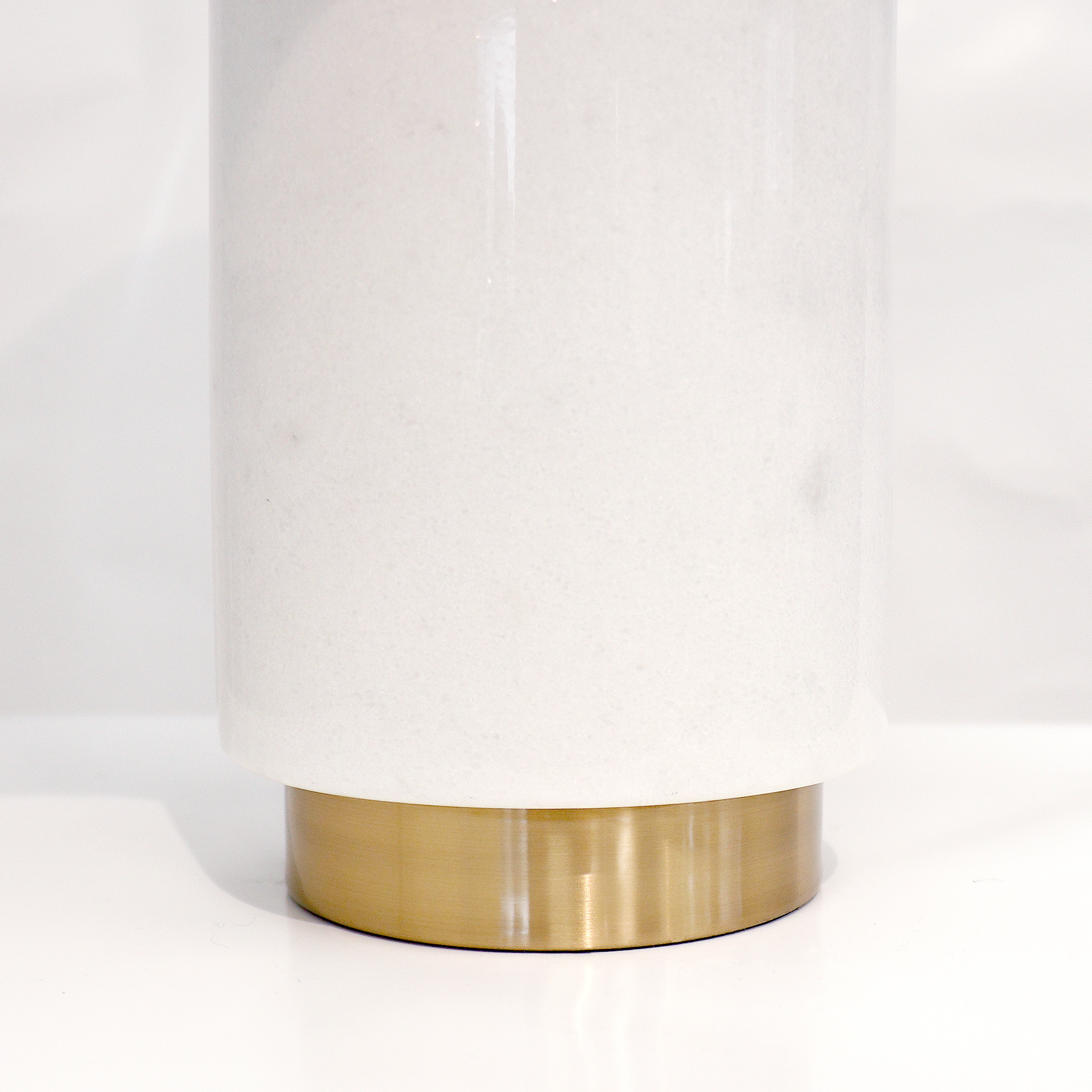 Pasargad - Leon Table Lamp in White/Gold, Marble