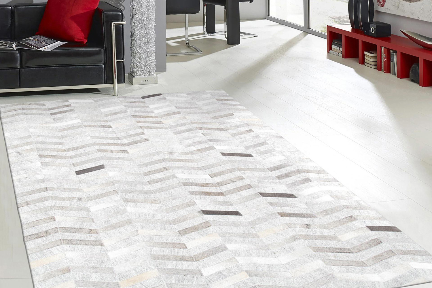 Pasargad Chevron Silver Cowhide Rug (PTX-3105 5X8) - 60'' x 96''