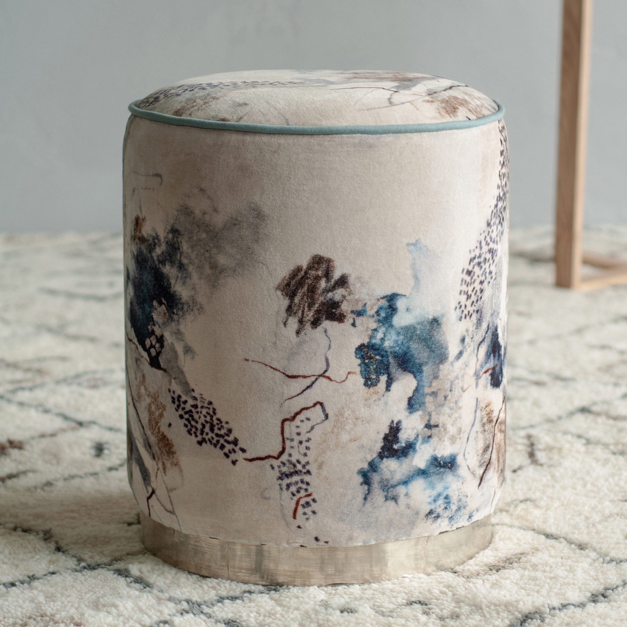 Renwil - Graciela Stool