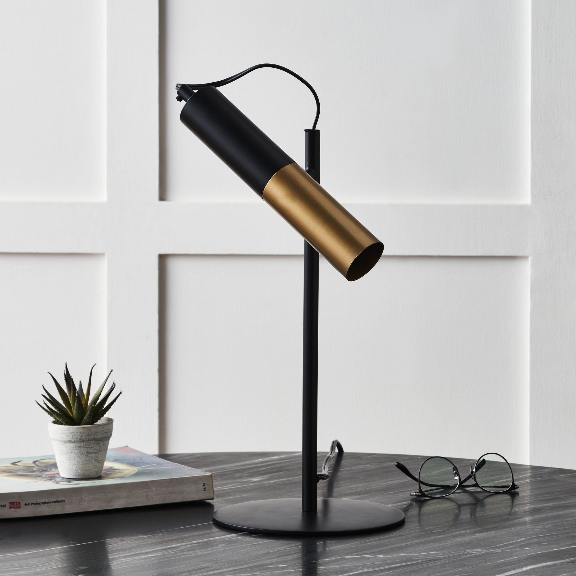 Renwil - Sinope Table Lamp