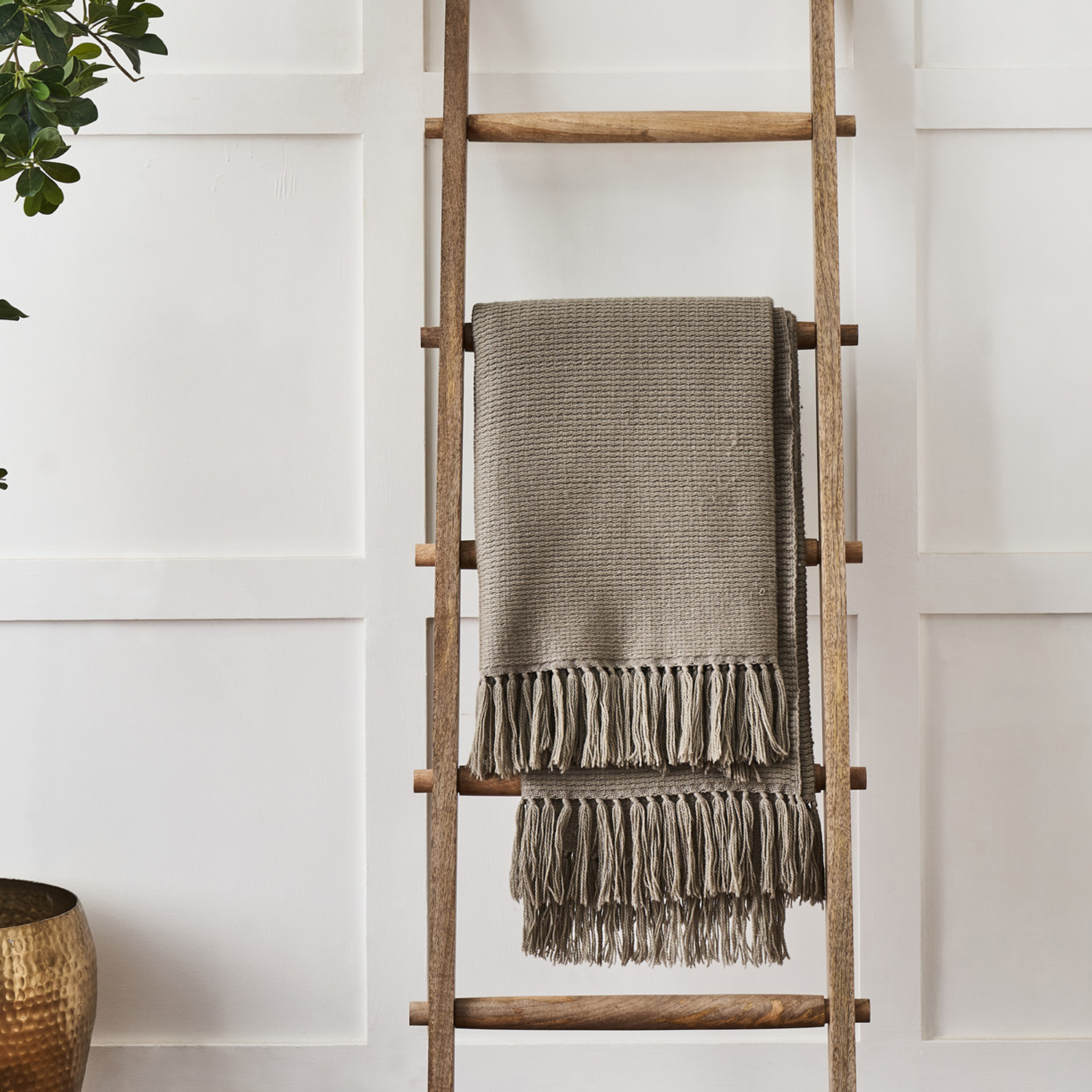 Renwil™ - Archie Decorative Ladder